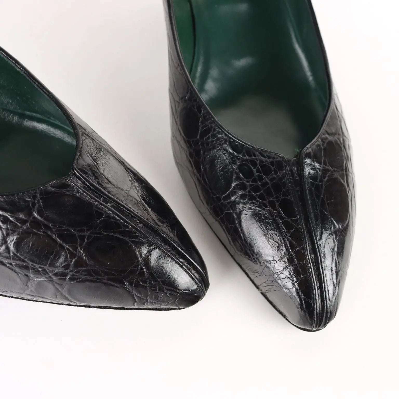 Vintage Gucci Shoes Leather N. 9 Italy 1980s-1990s - Size N. 6 | Clothing & House Linens | Vintage