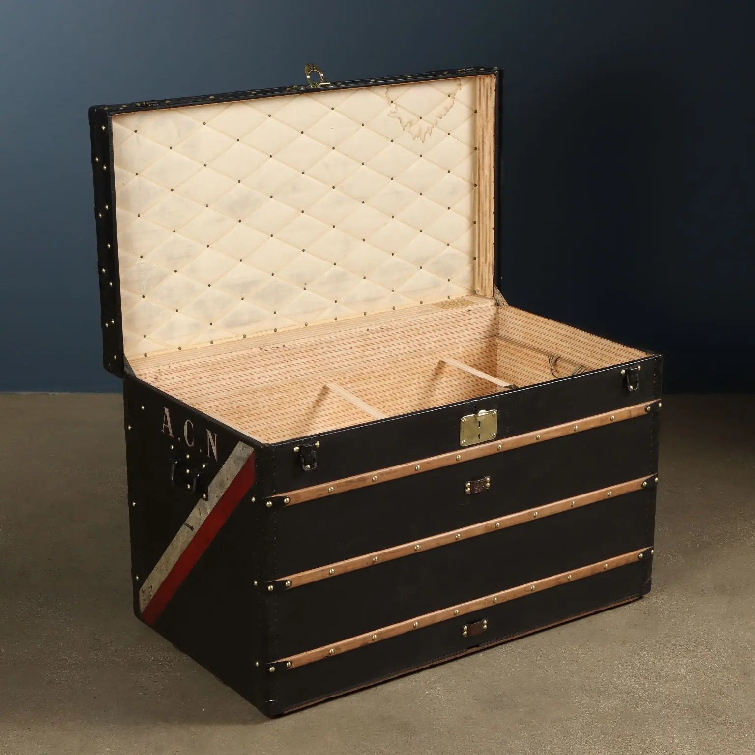 Louis Vuitton Lady's High Trunk Paris 1890-1910 ca. 