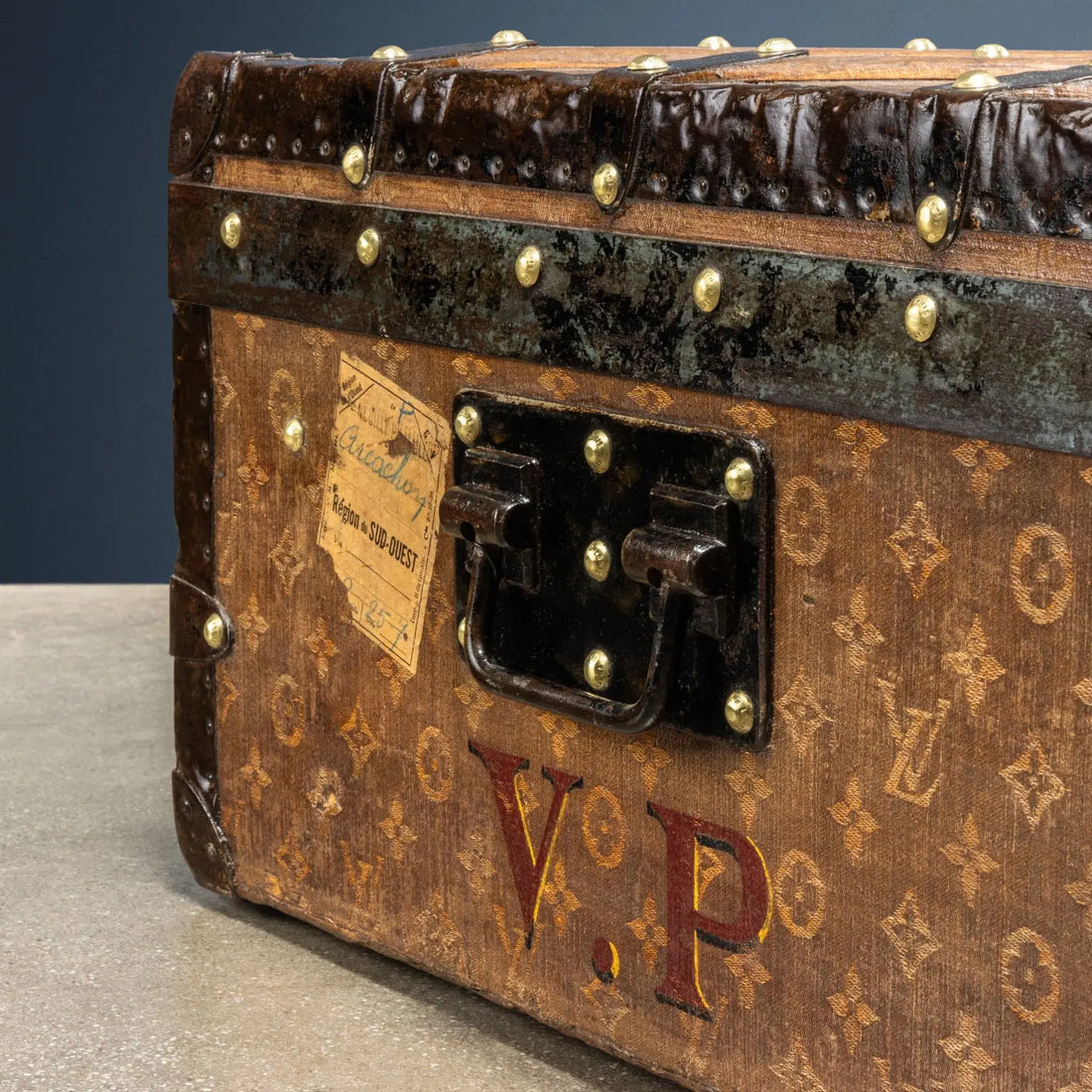 Louis Vuitton Malle Cabine Jacquard Tissée Canvas France 1899-1904 - Paris, 1899-1904 | Clothing & House Linens  Vintage