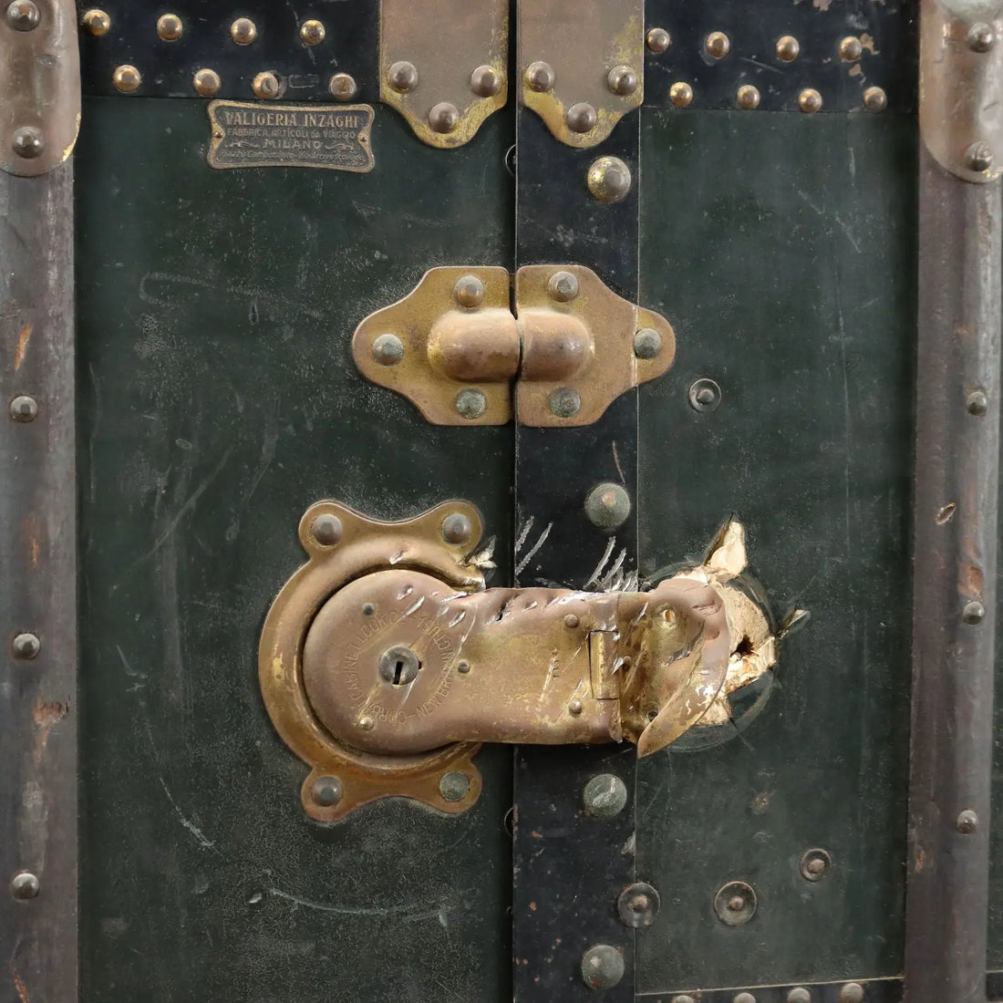 Vintage Travel Trunk Valigeria Inzaghi Leatherette Italy XX Century - Equipped Wardrobe | Clothing & House Linens | Vintage
