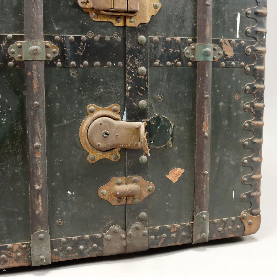 Vintage Travel Trunk Valigeria Inzaghi Leatherette Italy XX Century - Equipped Wardrobe | Clothing & House Linens | Vintage