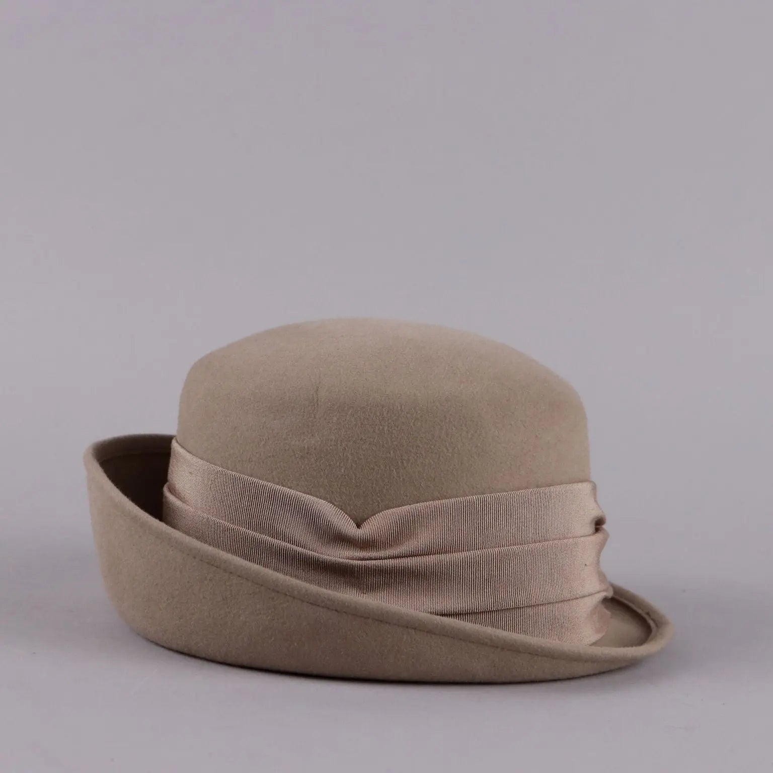 Gallia Peter Hat Vintage Sandy Coloured Felt Italy | Clothing & House Linens | Vintage