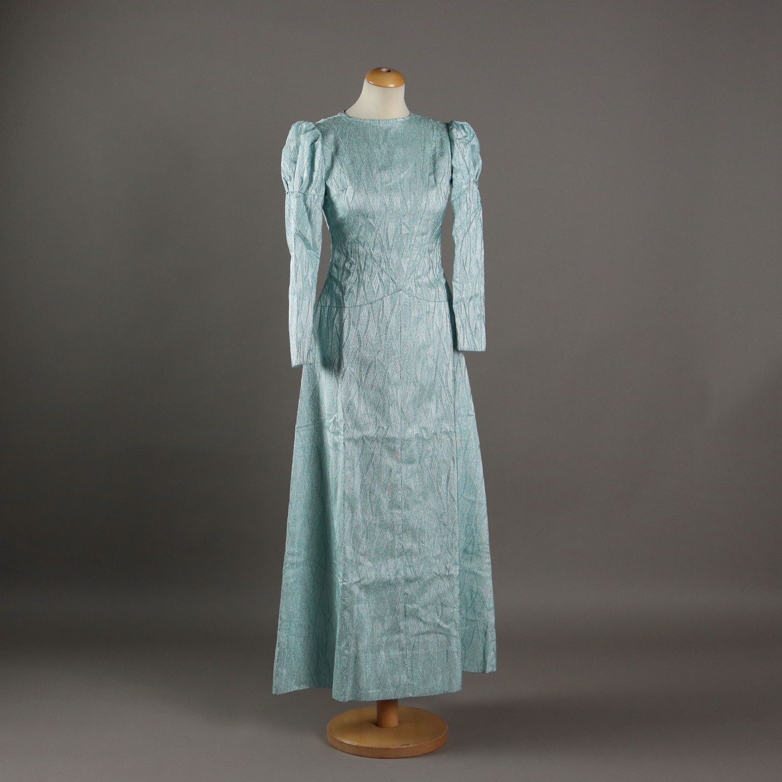  | Clothing & House Linens  Vintage