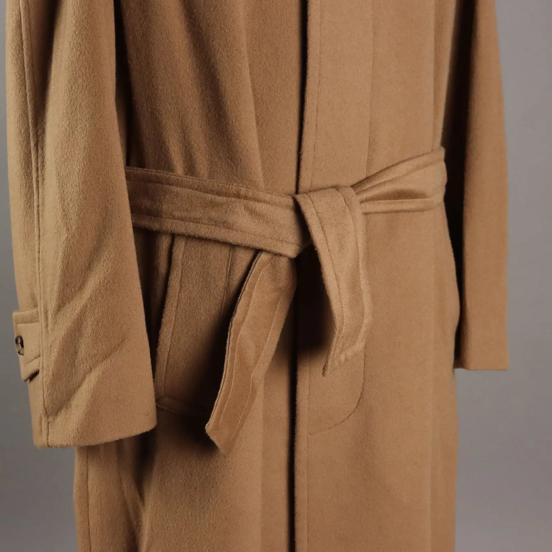 Ferragamo Coat Vintage Cashmere Wool UK Size 40 Italy - UK Size 40 | Clothing & House Linens | Vintage