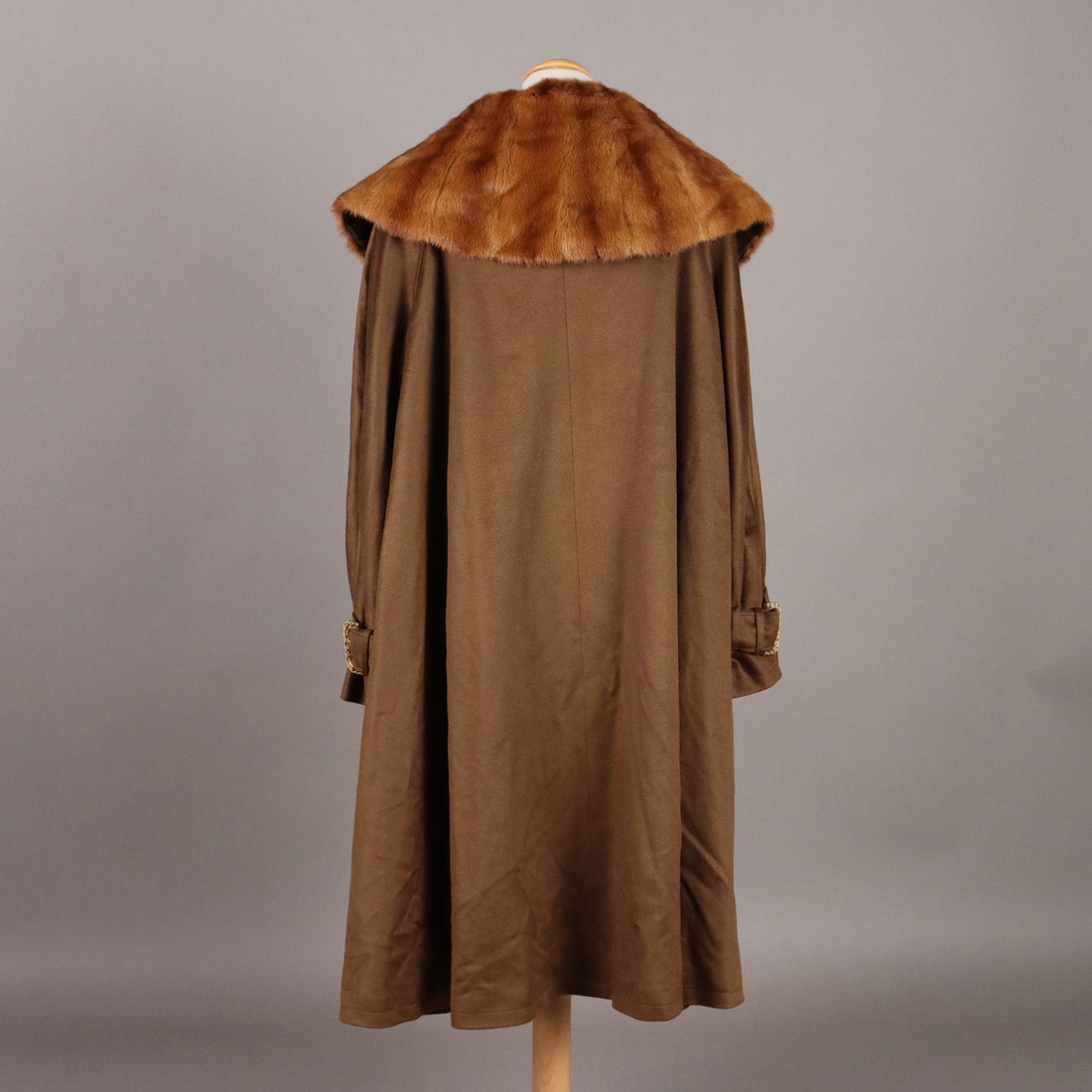  | Clothing & House Linens  Vintage