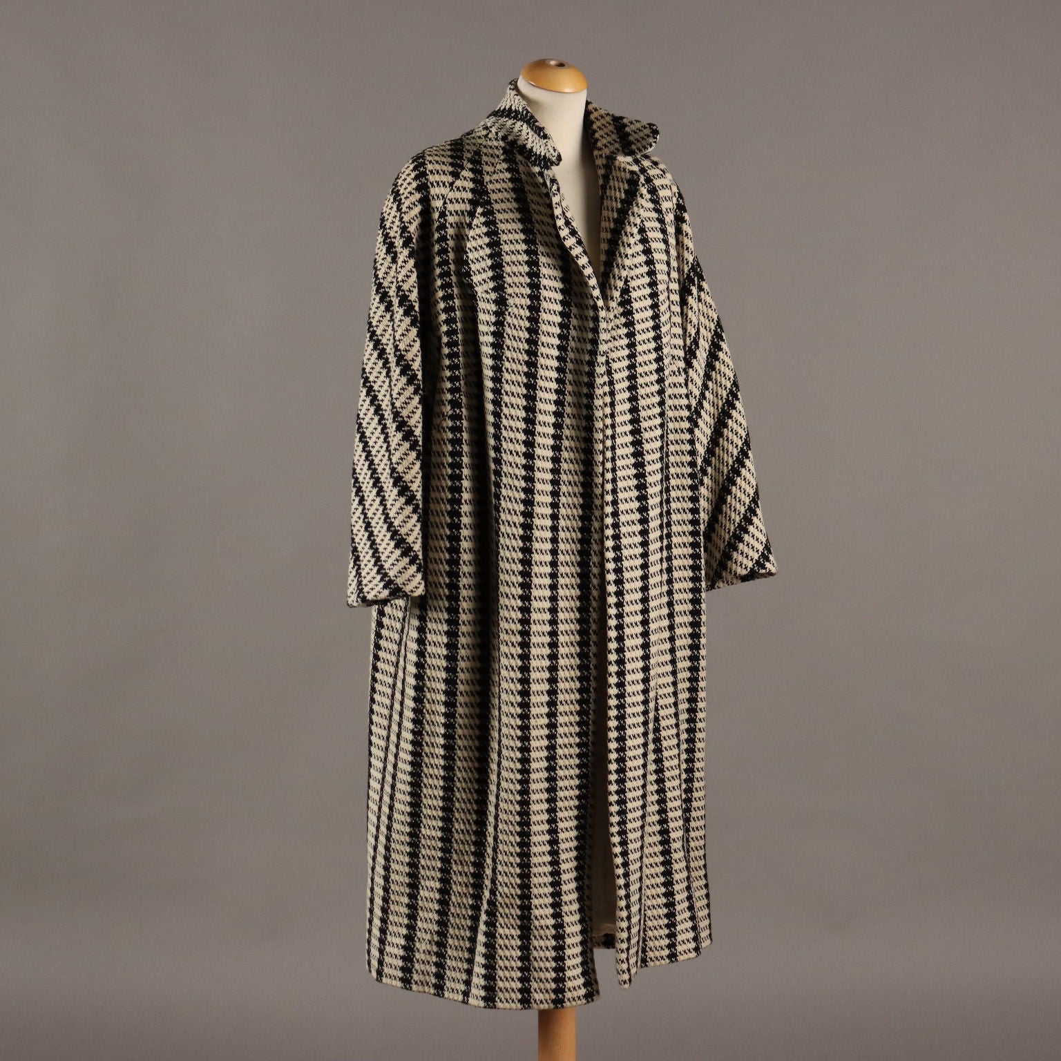  | Clothing & House Linens  Vintage