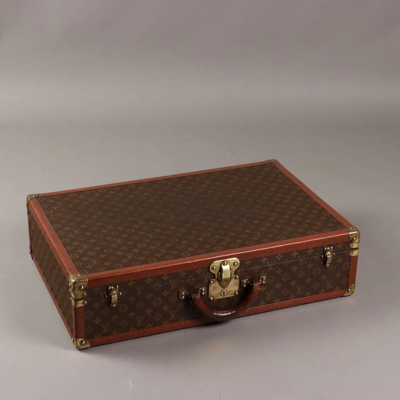 Louis Vuitton Bisten 70 Suitcase Leather Brass France 1970s | Clothing & House Linens | Vintage