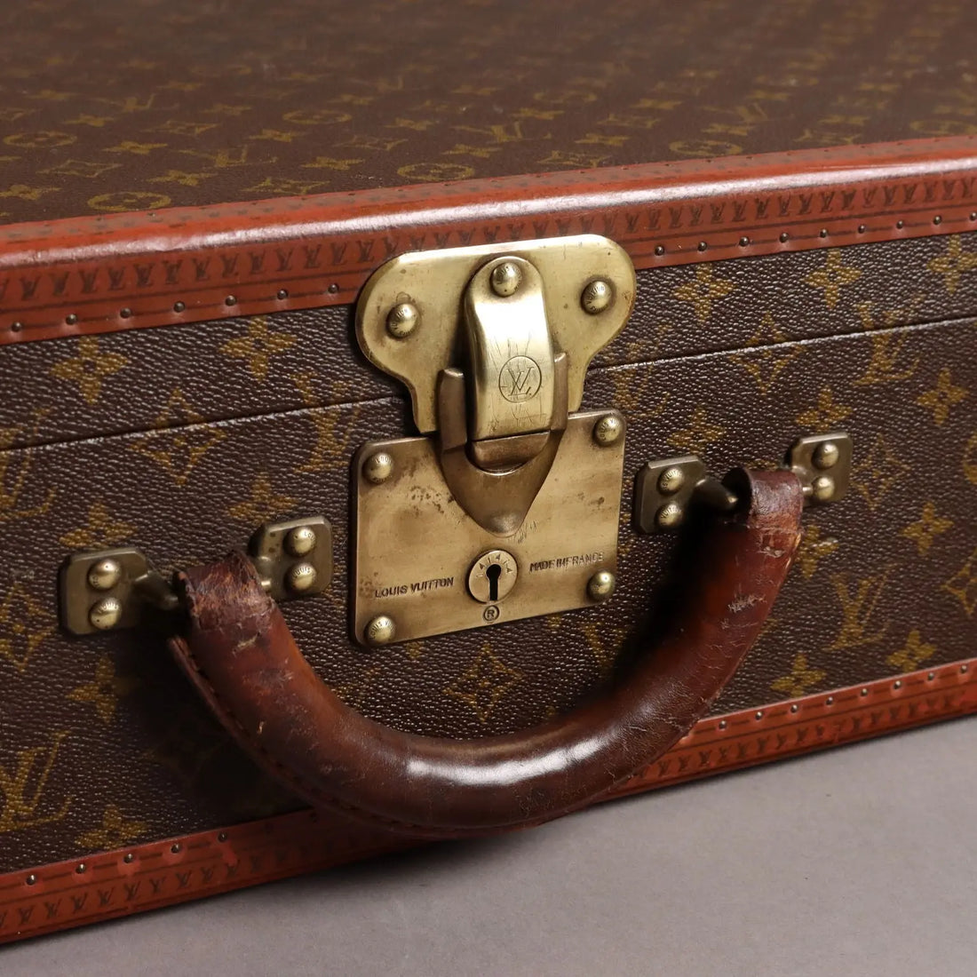 Louis Vuitton Bisten 70 Suitcase Leather Brass France 1970s | Clothing & House Linens | Vintage