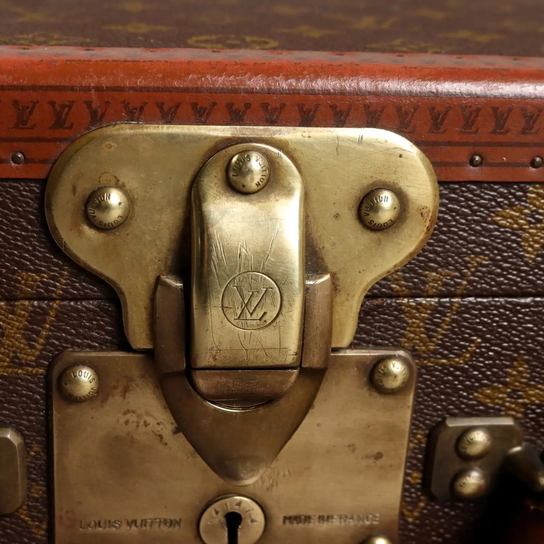 Louis Vuitton Bisten 70 Suitcase Leather Brass France 1970s | Clothing & House Linens | Vintage