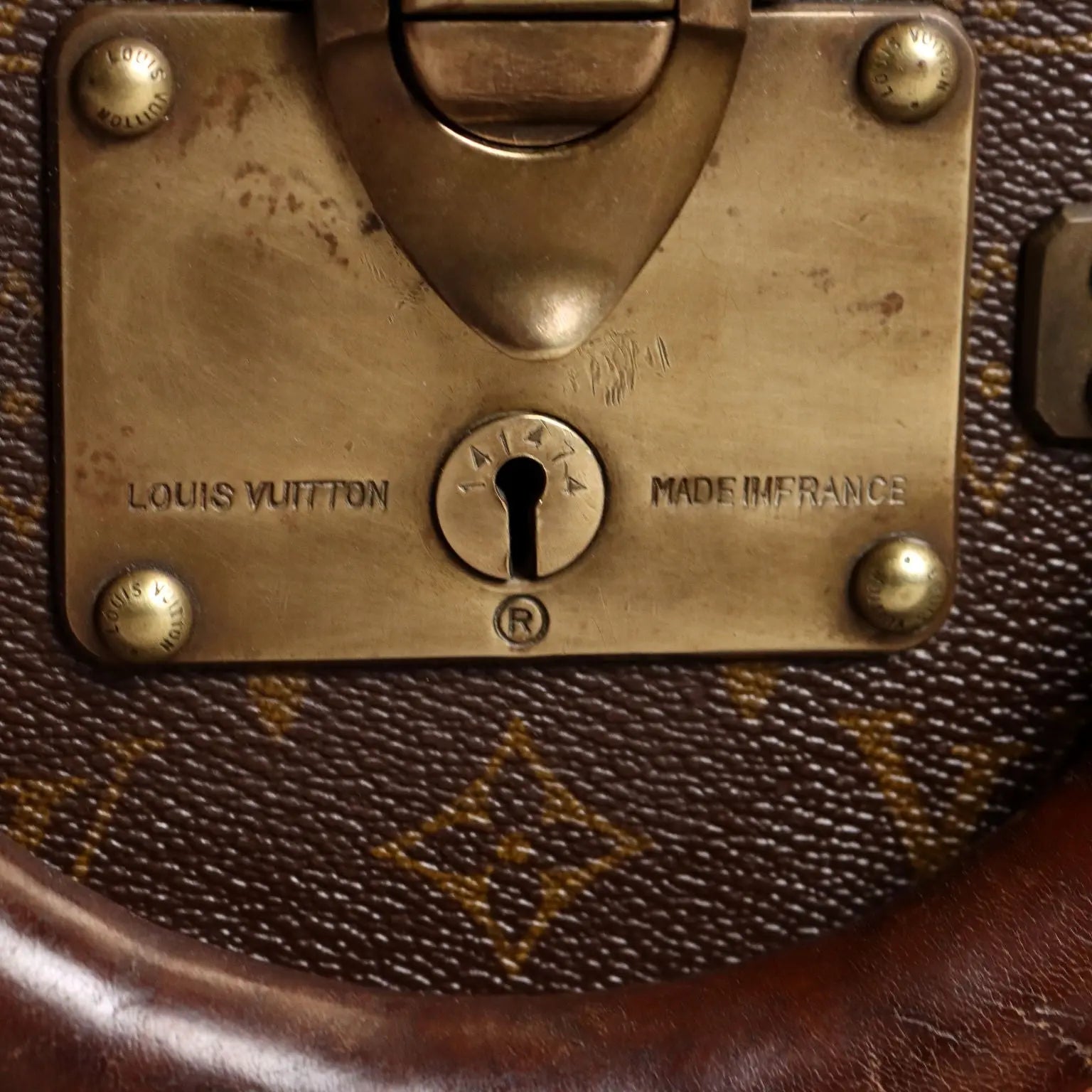 Louis Vuitton Bisten 70 Suitcase Leather Brass France 1970s | Clothing & House Linens | Vintage