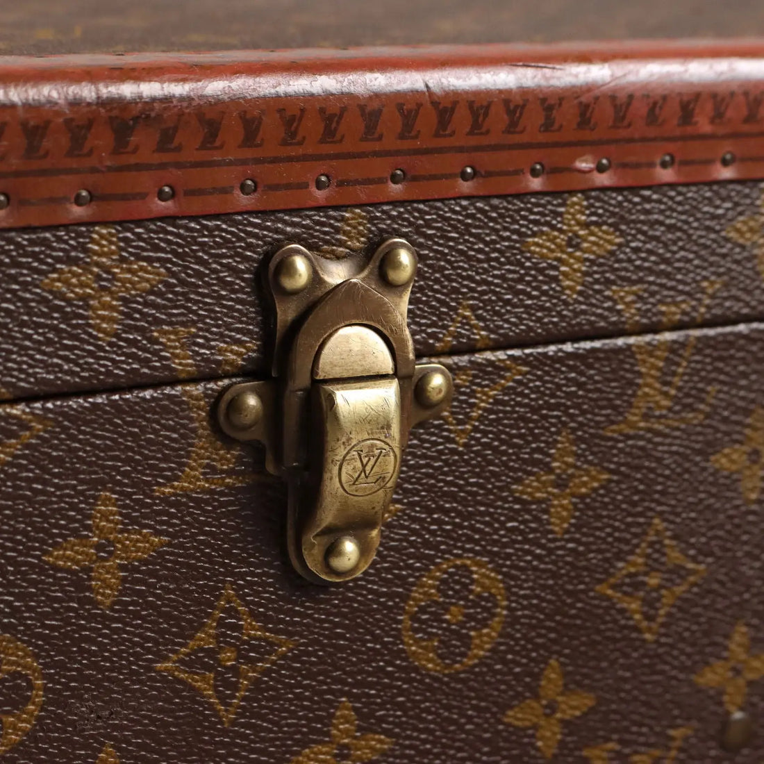 Louis Vuitton Bisten 70 Suitcase Leather Brass France 1970s | Clothing & House Linens | Vintage