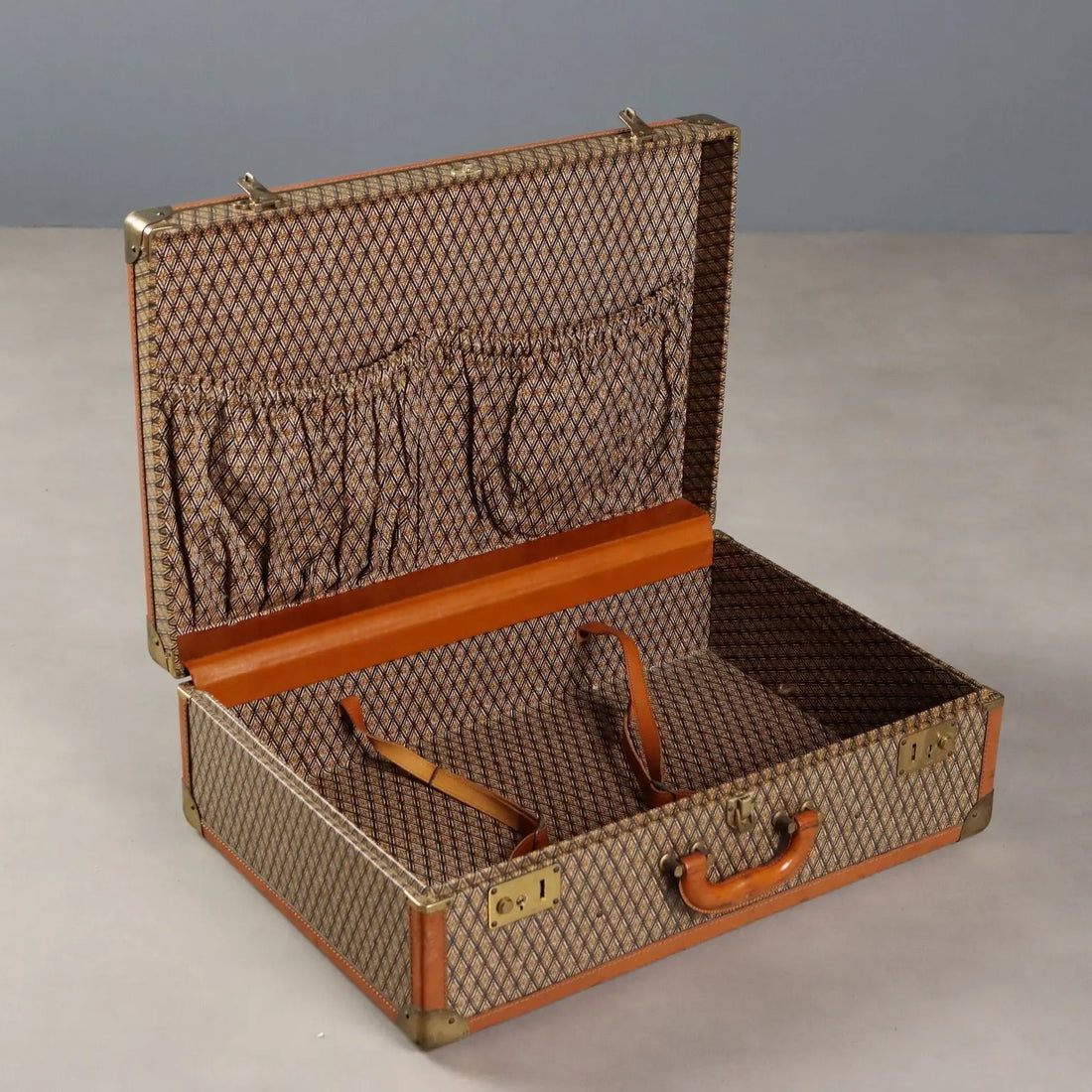 T&J Vestor Set Suitcases Vintage Leather Canvas Various Dimensions | Clothing & House Linens | Vintage