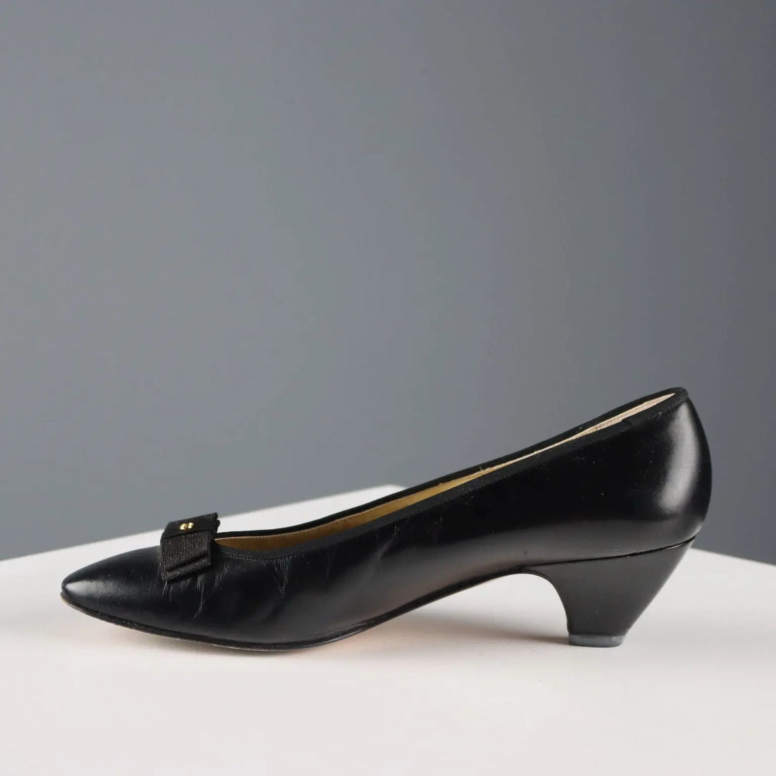 Gucci Vintage Shoes Black Leather UK Size 7 Italy 1980s - UK Size 7 | Clothing & House Linens | Vintage