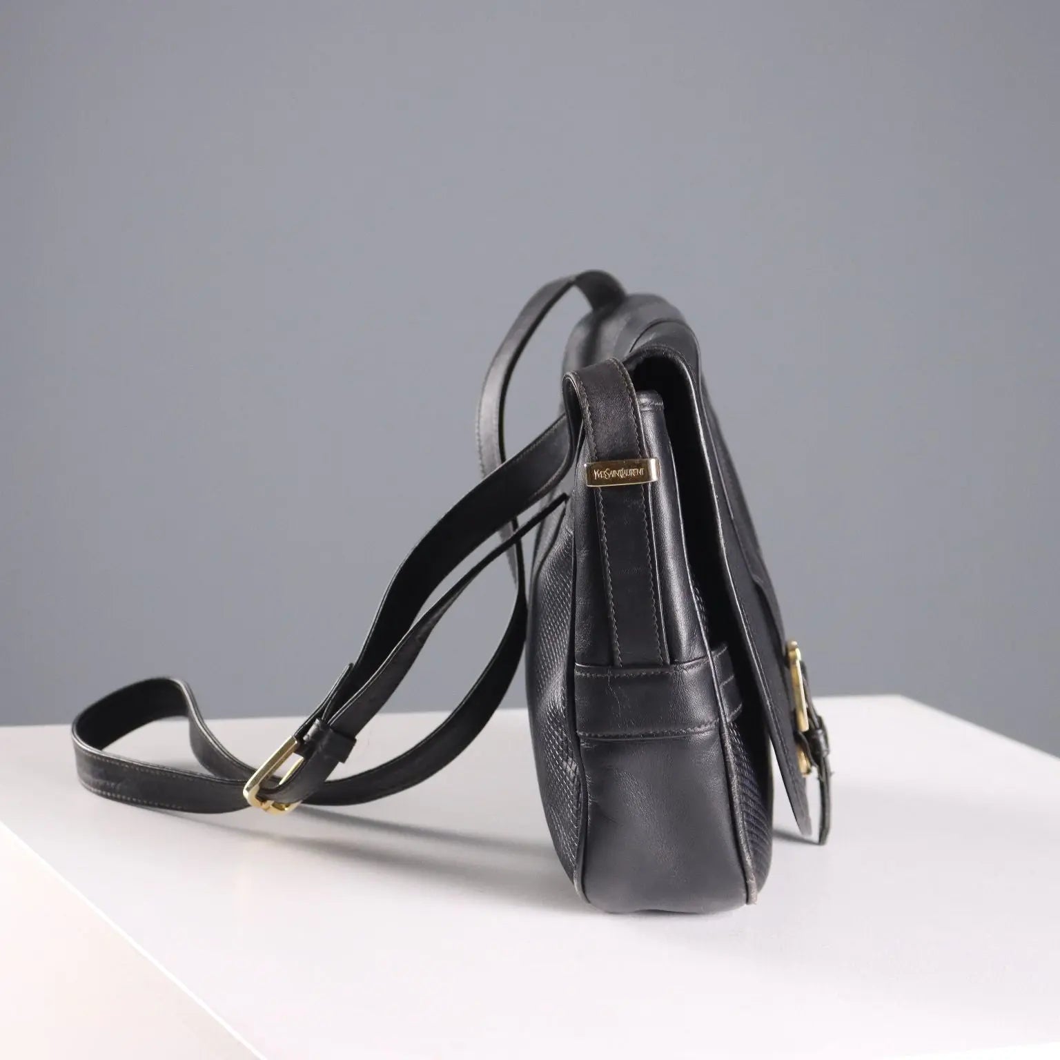 Vintage Bag Yves Saint Laurent Black Leather Italy 1970s-1980s | Clothing & House Linens | Vintage