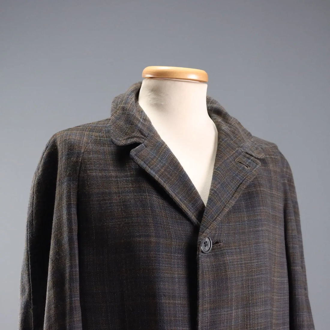 Aquascutum Men's Vintage Scottish Wool Coat Size 40 1980s - UK Size 40 | Clothing & House Linens | Vintage