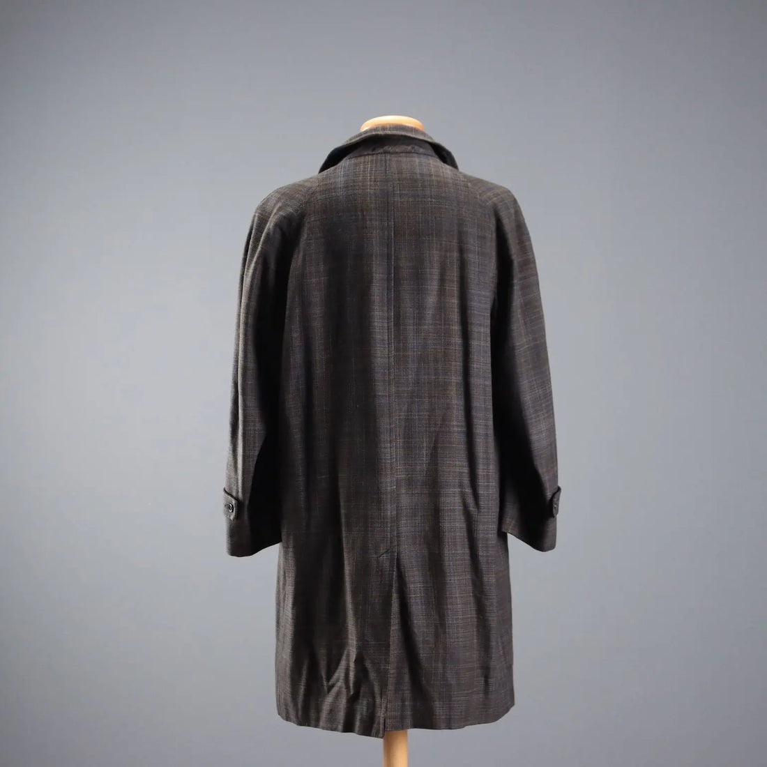 Aquascutum Men's Vintage Scottish Wool Coat Size 40 1980s - UK Size 40 | Clothing & House Linens | Vintage