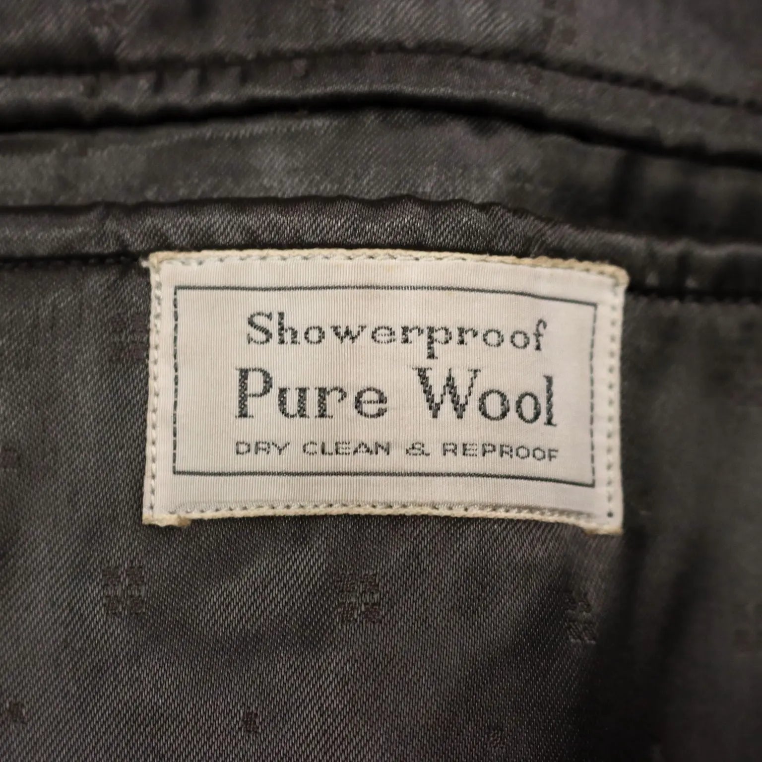Aquascutum Men's Vintage Scottish Wool Coat Size 40 1980s - UK Size 40 | Clothing & House Linens | Vintage