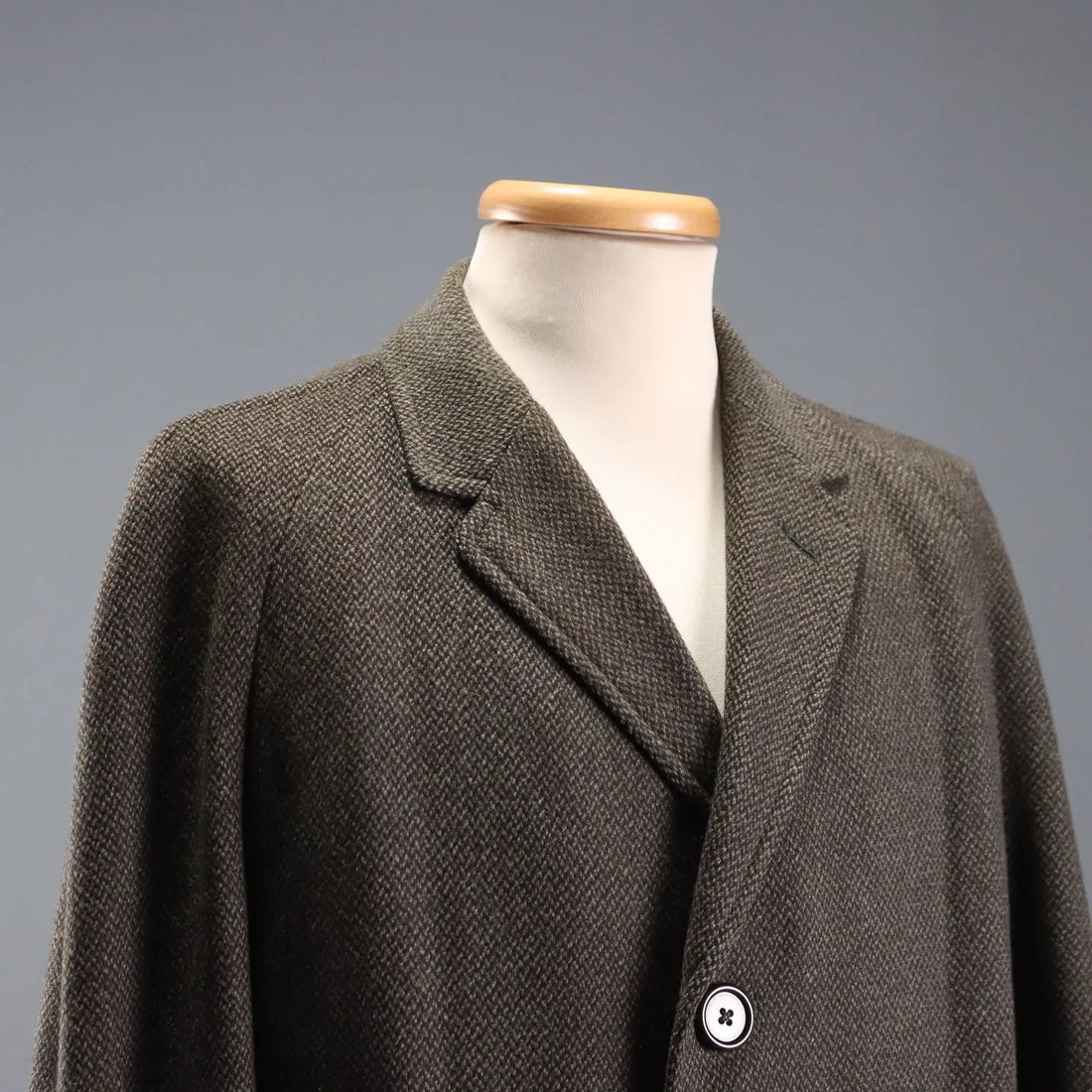 Aquascutum Men's Vintage Tweed Coat UK Size 40 1980s - UK Size 40 | Clothing & House Linens | Vintage