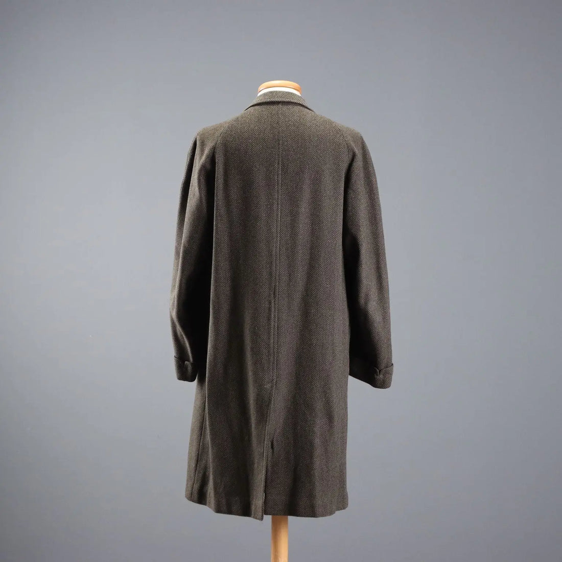 Aquascutum Men's Vintage Tweed Coat UK Size 40 1980s - UK Size 40 | Clothing & House Linens | Vintage