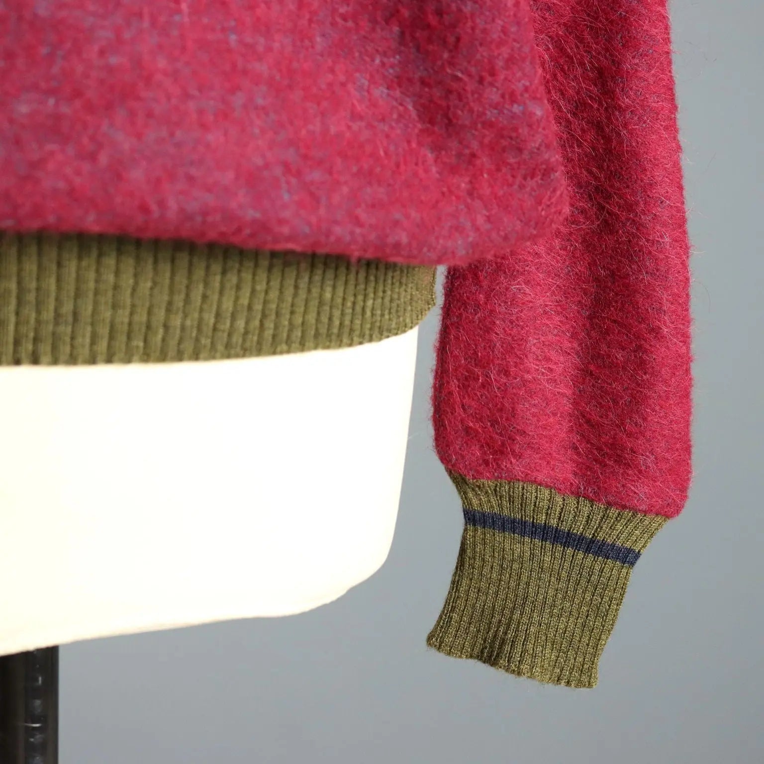 Gianni Versace Vintage Sweater Wool UK Size 12 Italy 1980s-1990s - Size M/L | Clothing & House Linens | Second hand