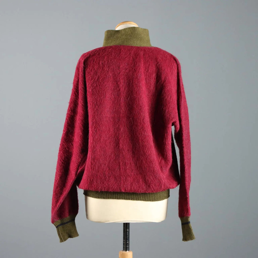 Gianni Versace Vintage Sweater Wool UK Size 12 Italy 1980s-1990s - Size M/L | Clothing & House Linens | Second hand