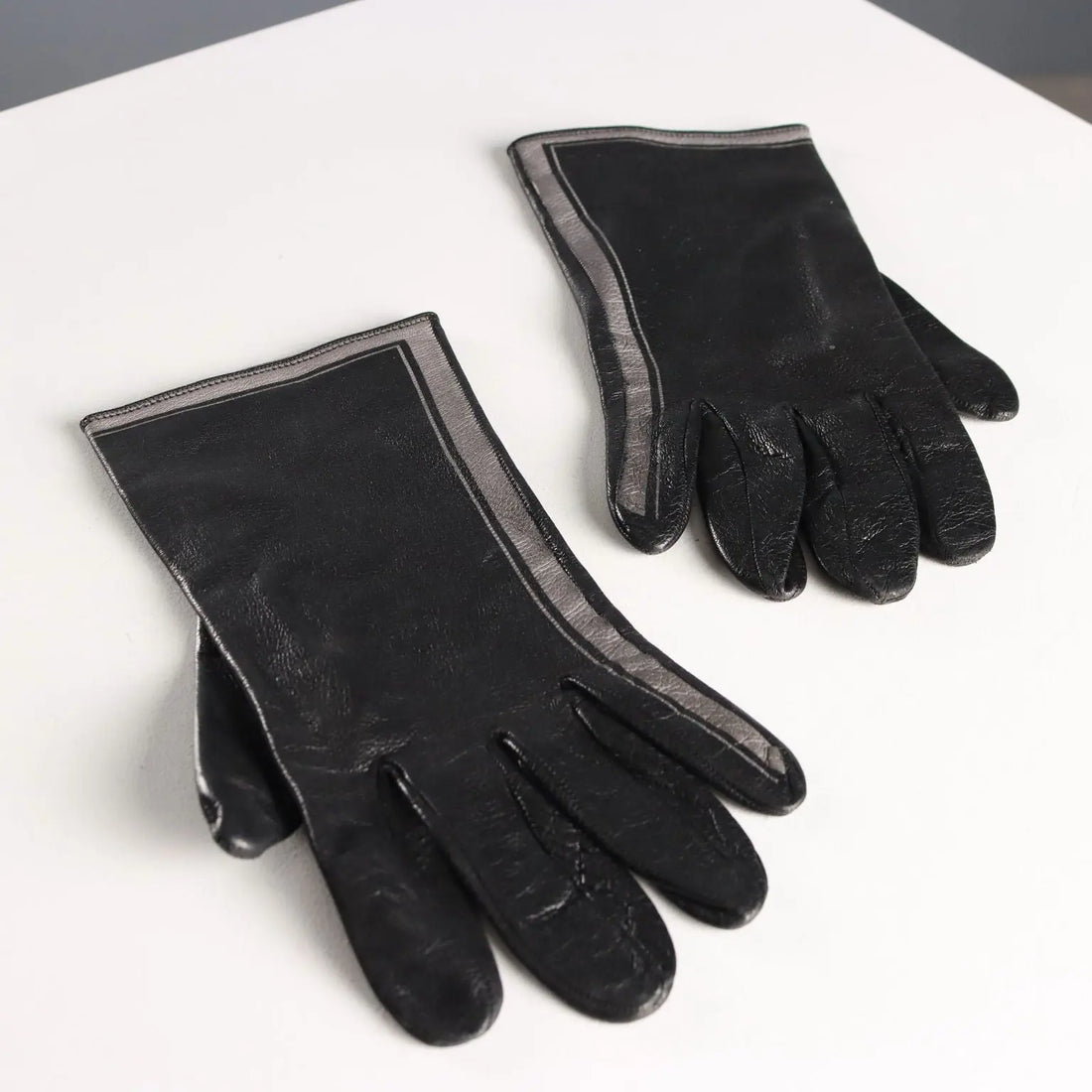 Vintage Gloves Gianni Versace Leather Large Size Italy 1980s