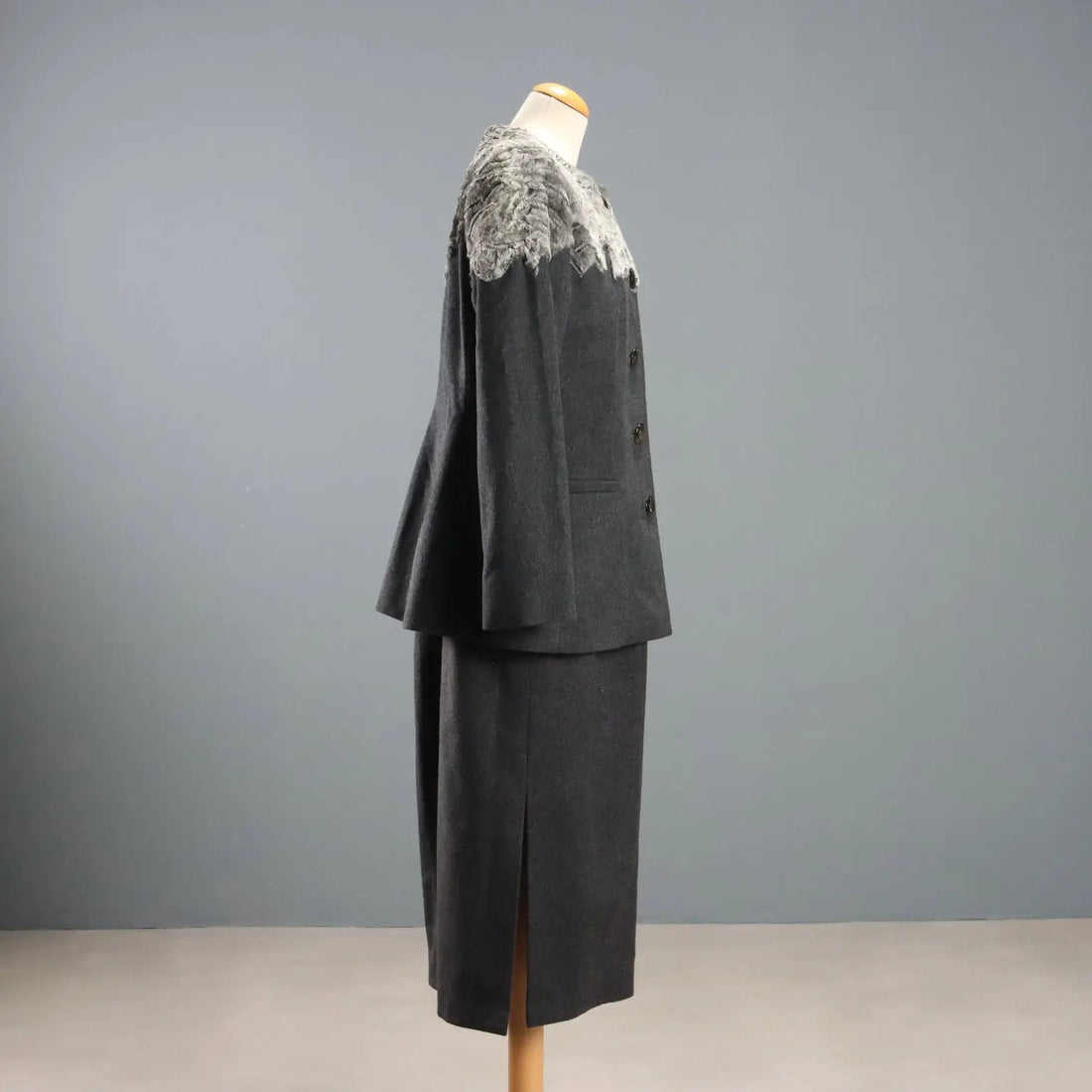 Gai Mattiolo Vintage Suit Wool UK Size 14 Italy 1980s-1990s - UK Size 14 | Clothing & House Linens  Vintage