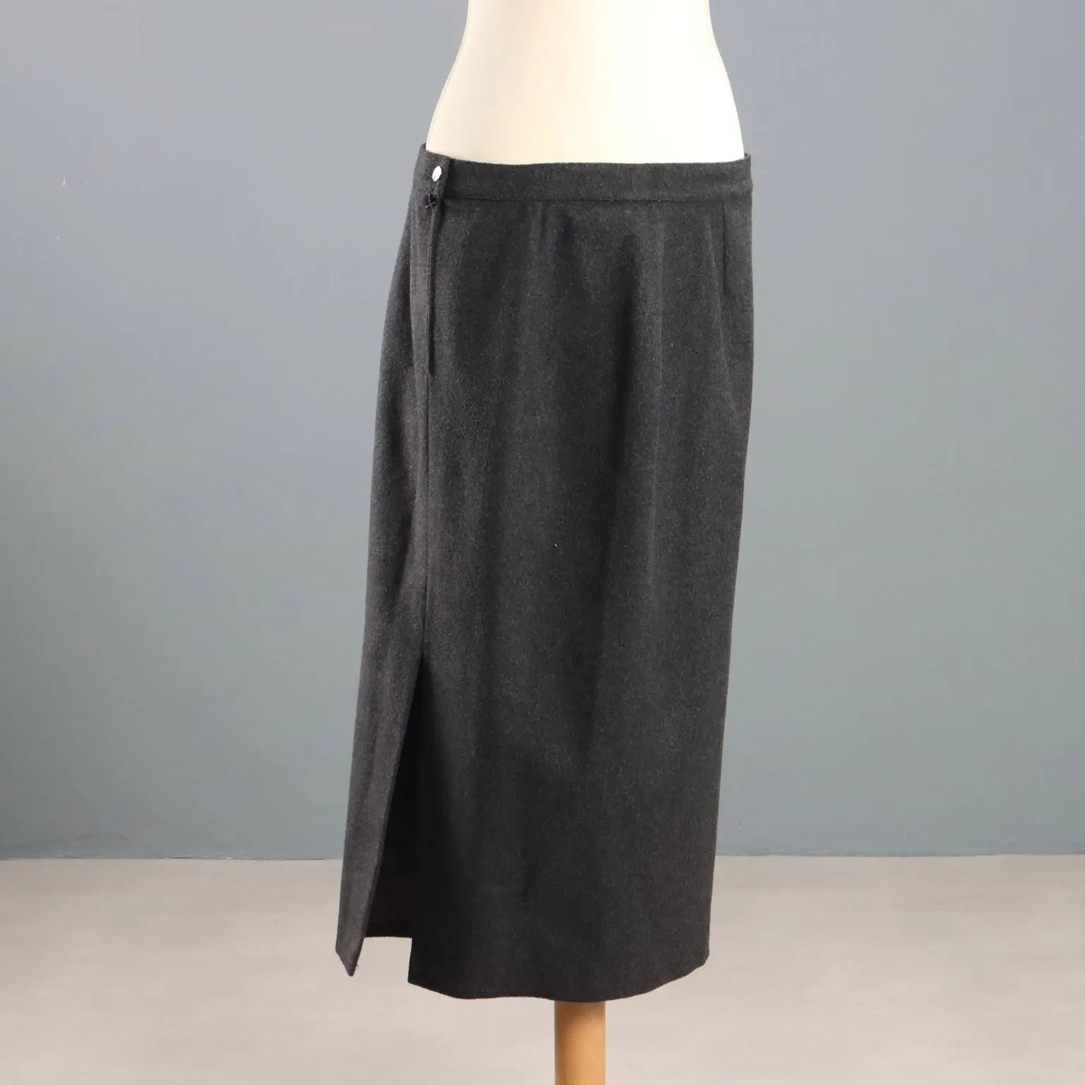 Gai Mattiolo Vintage Suit Wool UK Size 14 Italy 1980s-1990s - UK Size 14 | Clothing & House Linens  Vintage