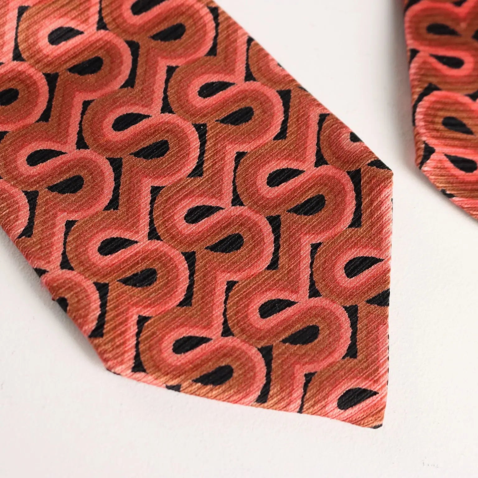 Yves Saint Laurent Vintage Tie Silk Patterned France 1970s-80s | Clothing & House Linens | Vintage