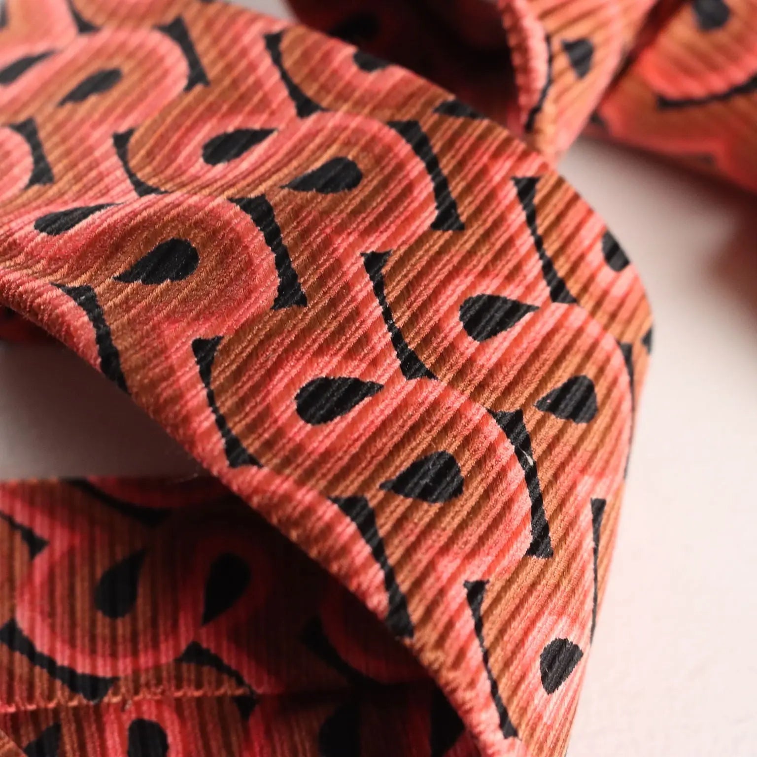 Yves Saint Laurent Vintage Tie Silk Patterned France 1970s-80s | Clothing & House Linens | Vintage