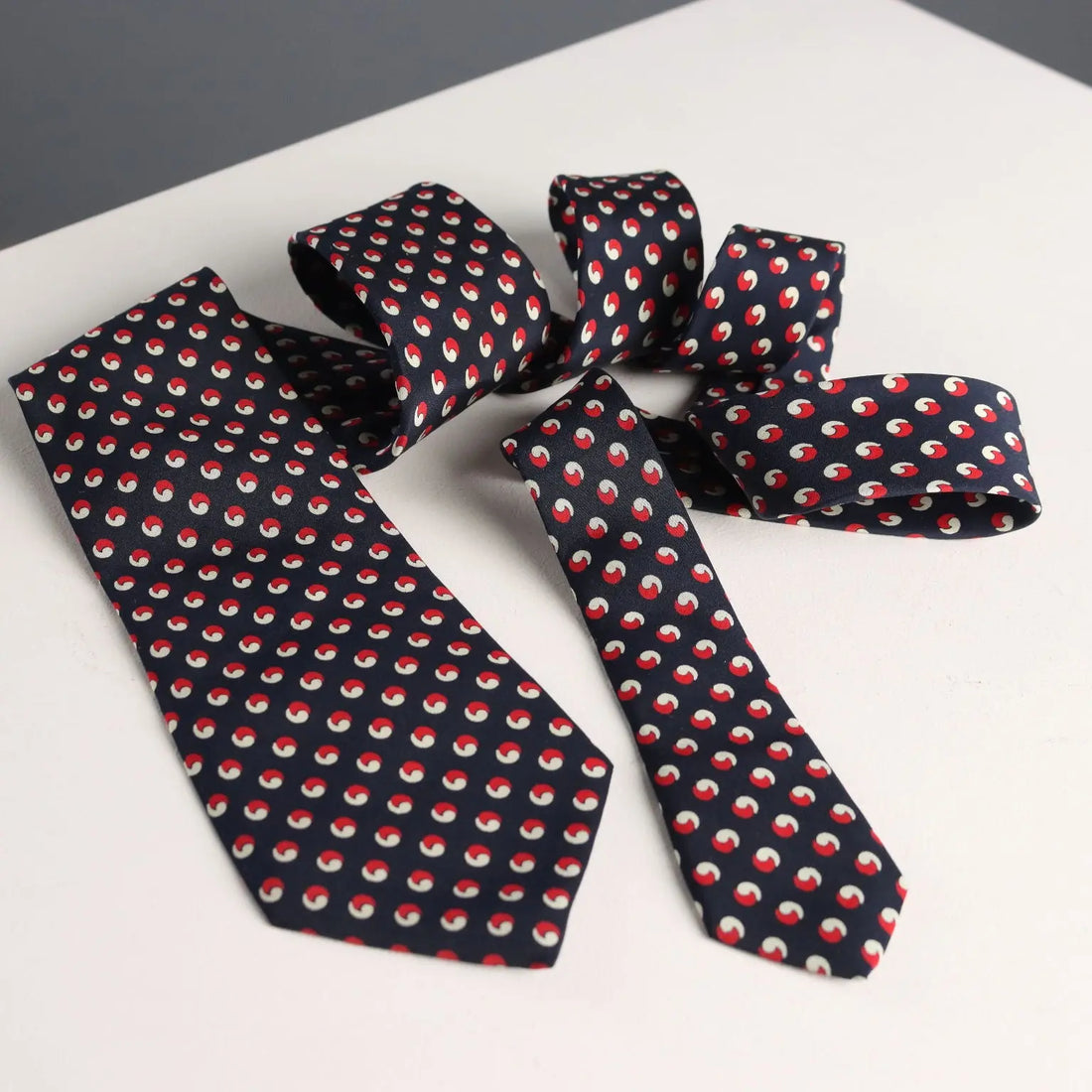 Yves Saint Laurent Vintage Tie Pure Silk France 1980s-1990s | Clothing & House Linens | Vintage