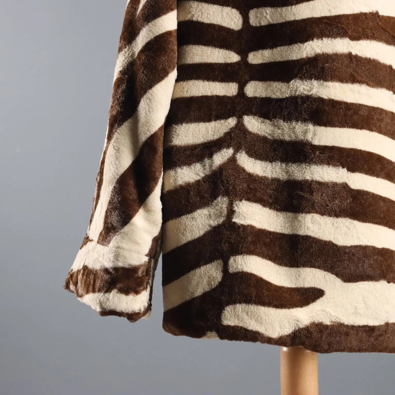 Vintage Animal Print Jacket UK Size 10 Synthetic Fur 1990s - UK Size 12 | Clothing & House Linens | Vintage