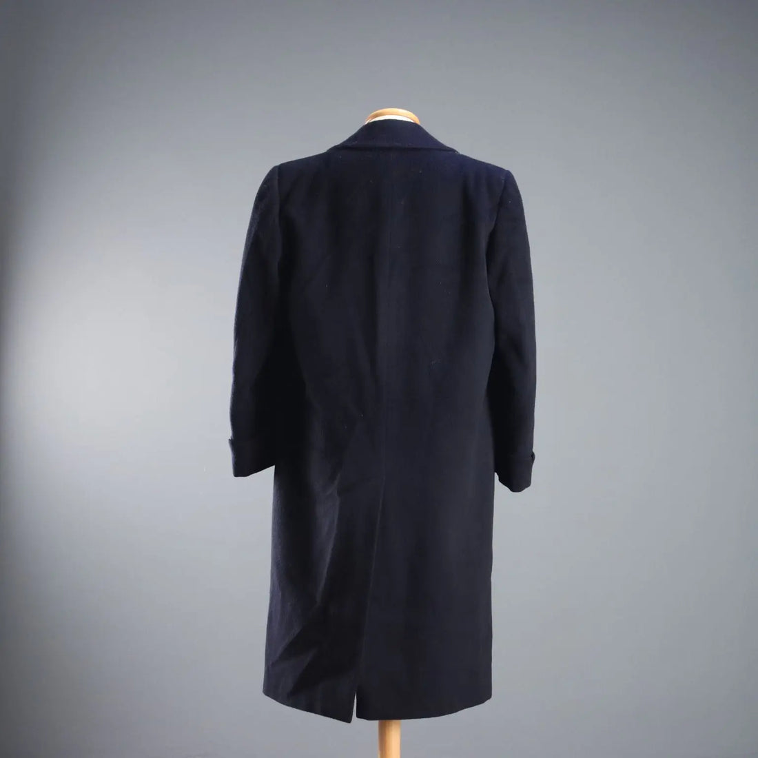 Valentino Vintage Men's Coat Wool UK Size 38/40 Italy 1980s - UK Size 38/40 | Clothing & House Linens | Vintage