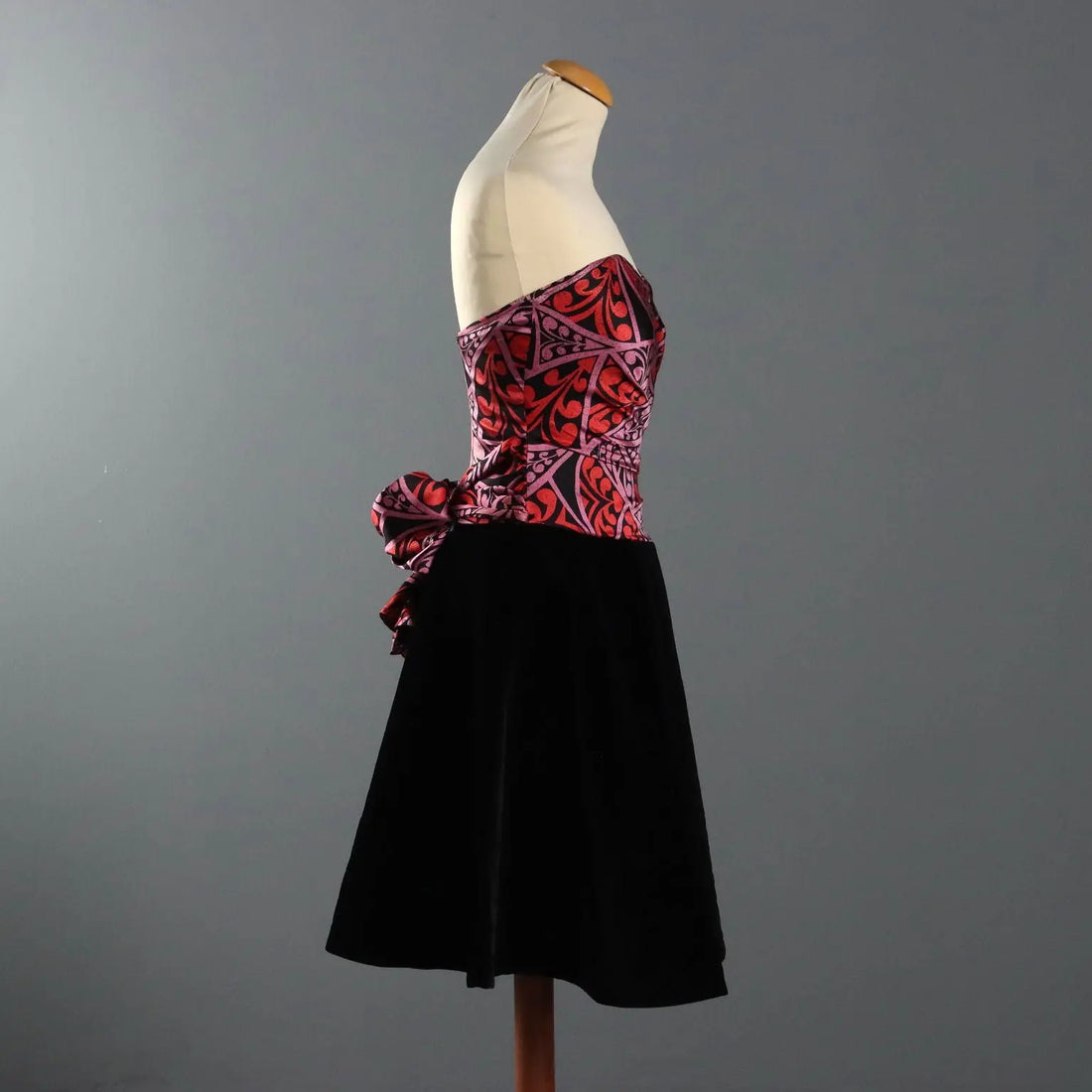 Lanvin Vintage Cocktail Dress Silk Velvet UK Size 8 1980s - UK Size 8 | Clothing & House Linens | Vintage