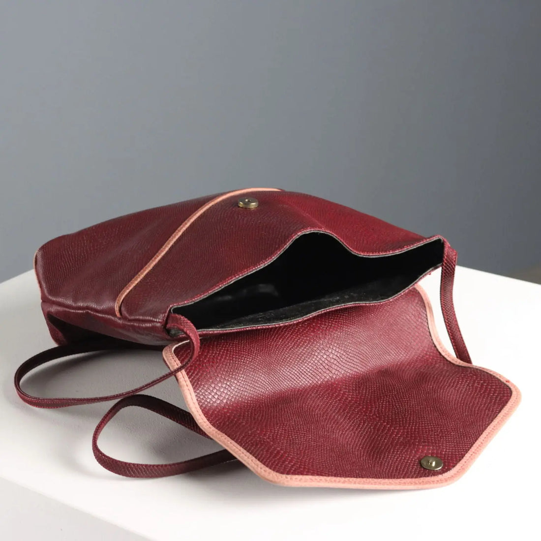 Biki Vintage Bordeaux Bag Plastic Leather Italy 1980s | Clothing & House Linens | Vintage