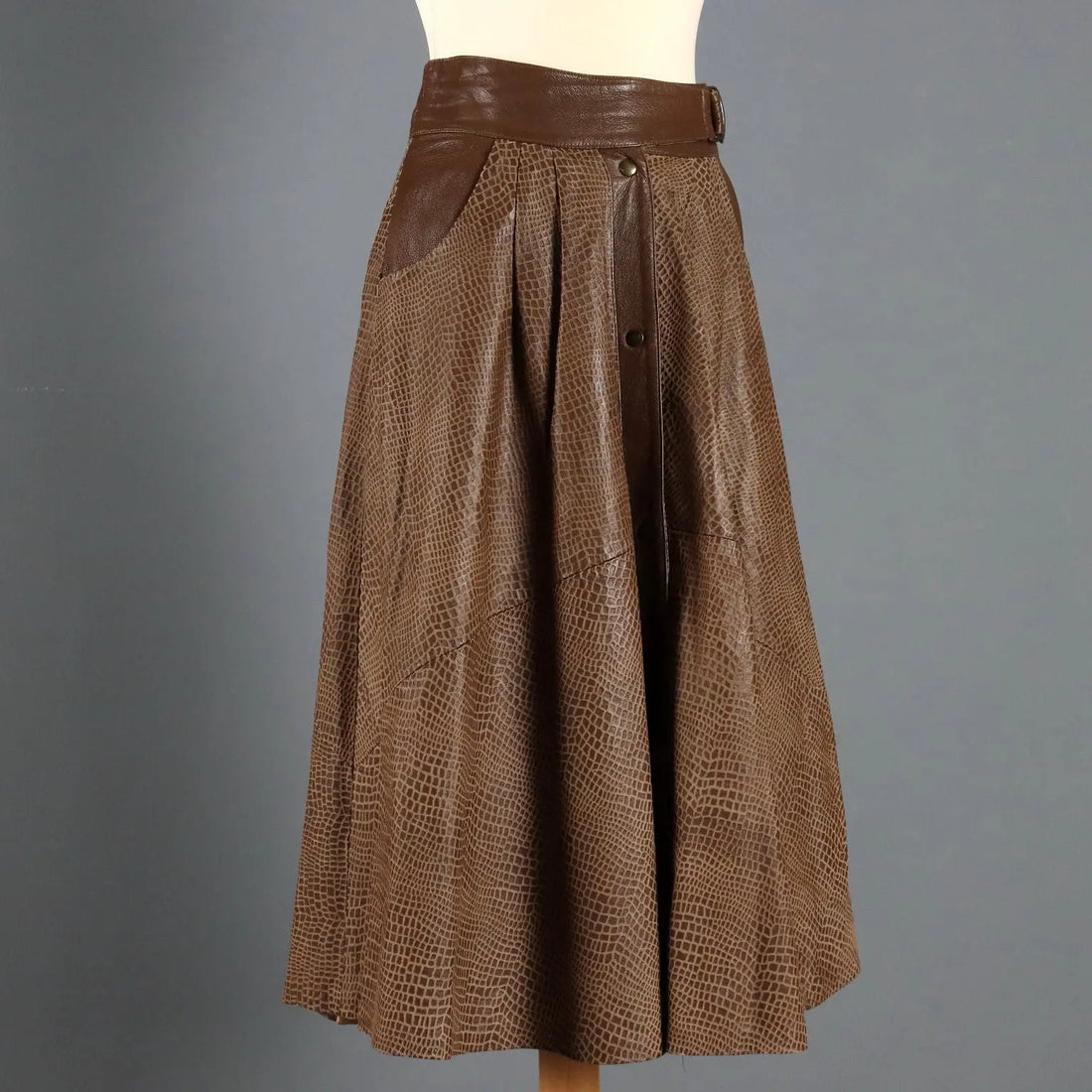 Vintage Skirt Brown Leather UK Size 14 Italy 1980s - UK Size 14 | Clothing & House Linens | Vintage