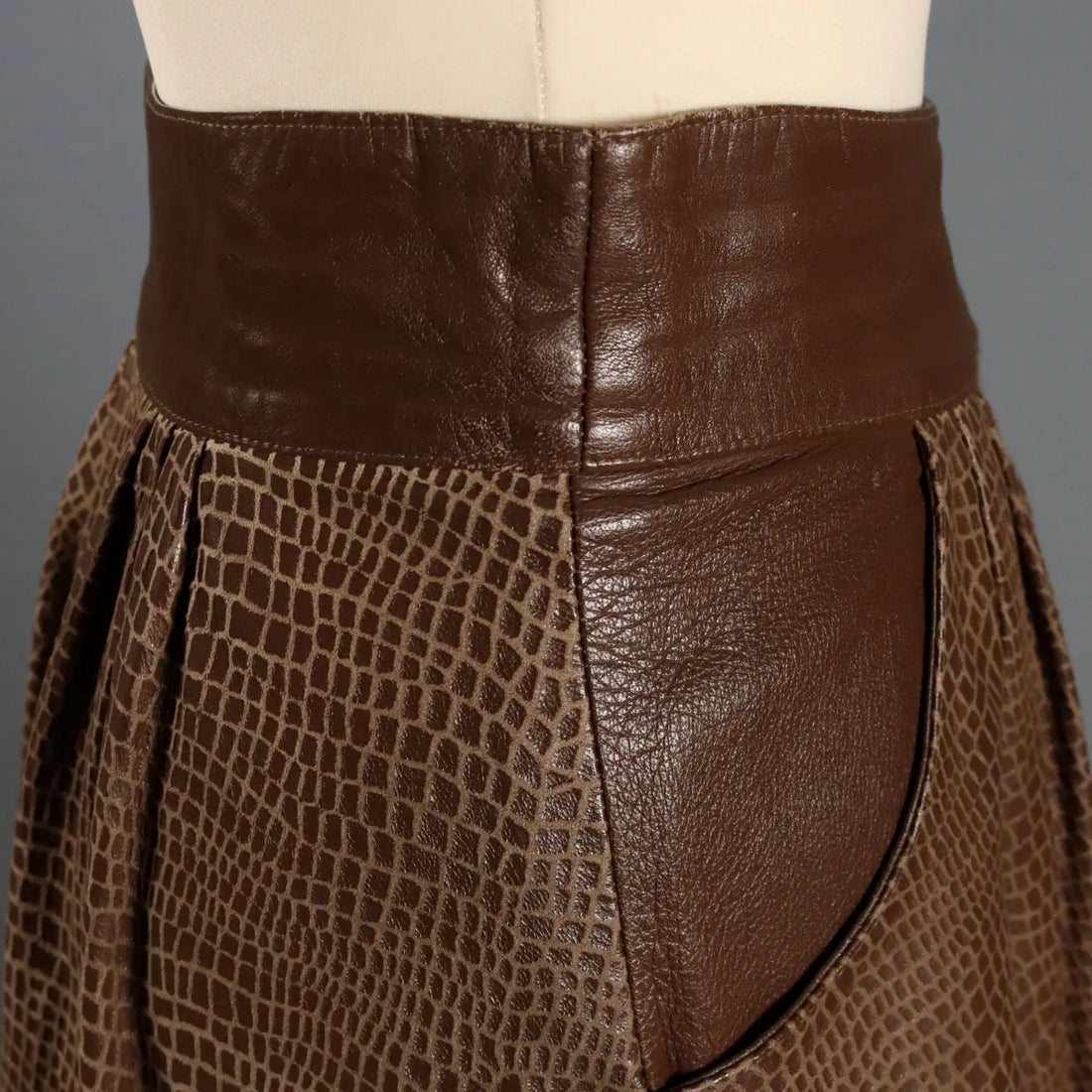 Vintage Skirt Brown Leather UK Size 14 Italy 1980s - UK Size 14 | Clothing & House Linens | Vintage