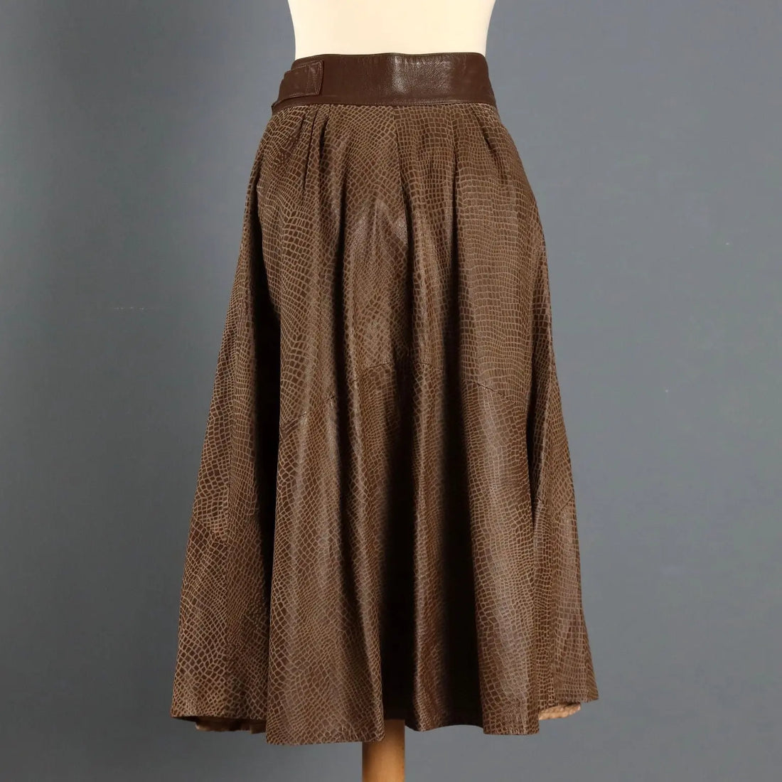 Vintage Skirt Brown Leather UK Size 14 Italy 1980s - UK Size 14 | Clothing & House Linens | Vintage