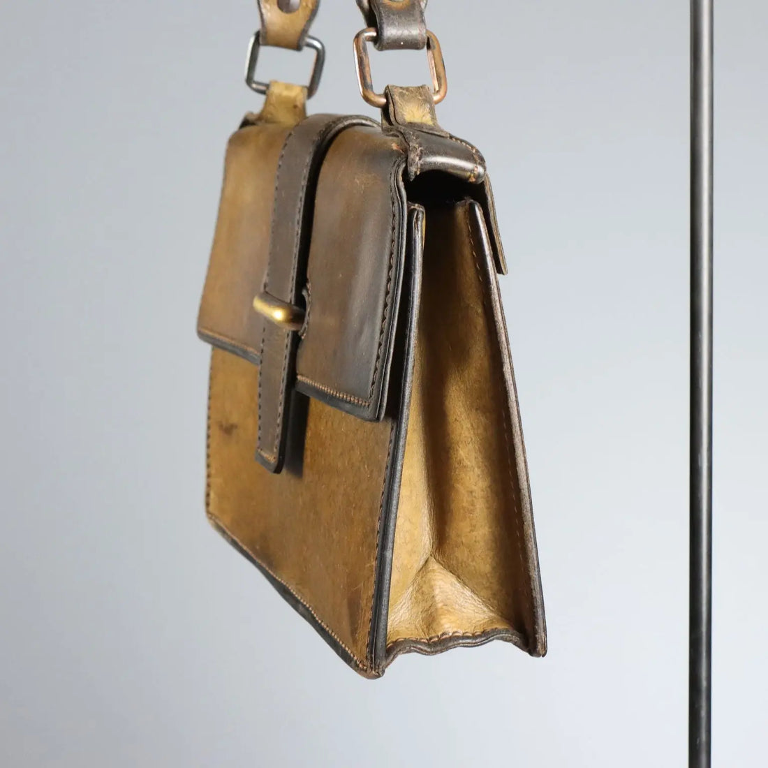 Vintage Handmade Bag Scarabeo Leather Italy 1960s-1970s