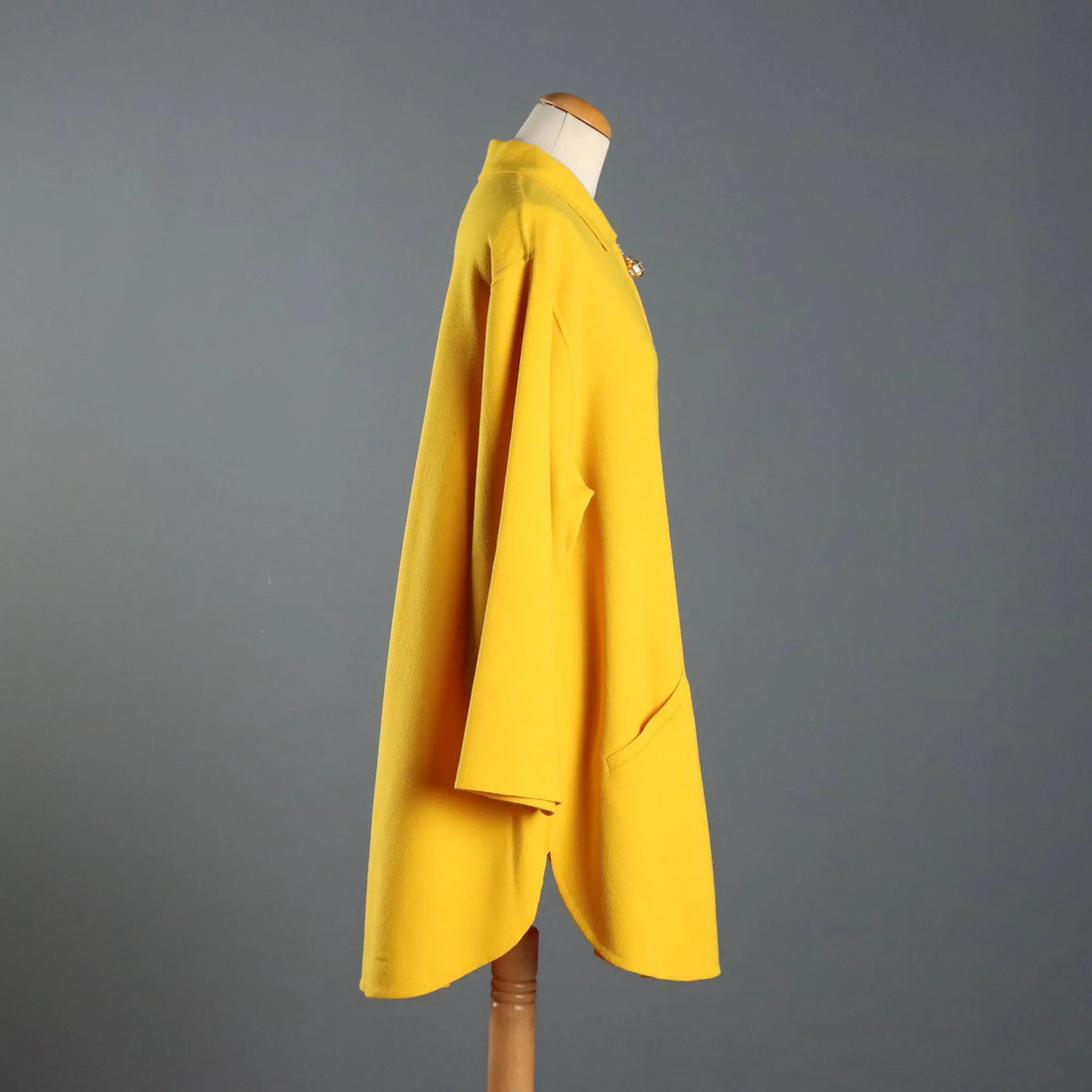 Genny Vintage Skirt Yellow Wool UK Size 14 Italy 1990s