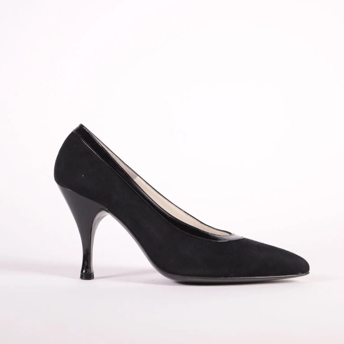 Vintage Bruno Magli Pumps Suede Bologna  Italy 1990s - Size 4,5 | Clothing & House Linens | Vintage