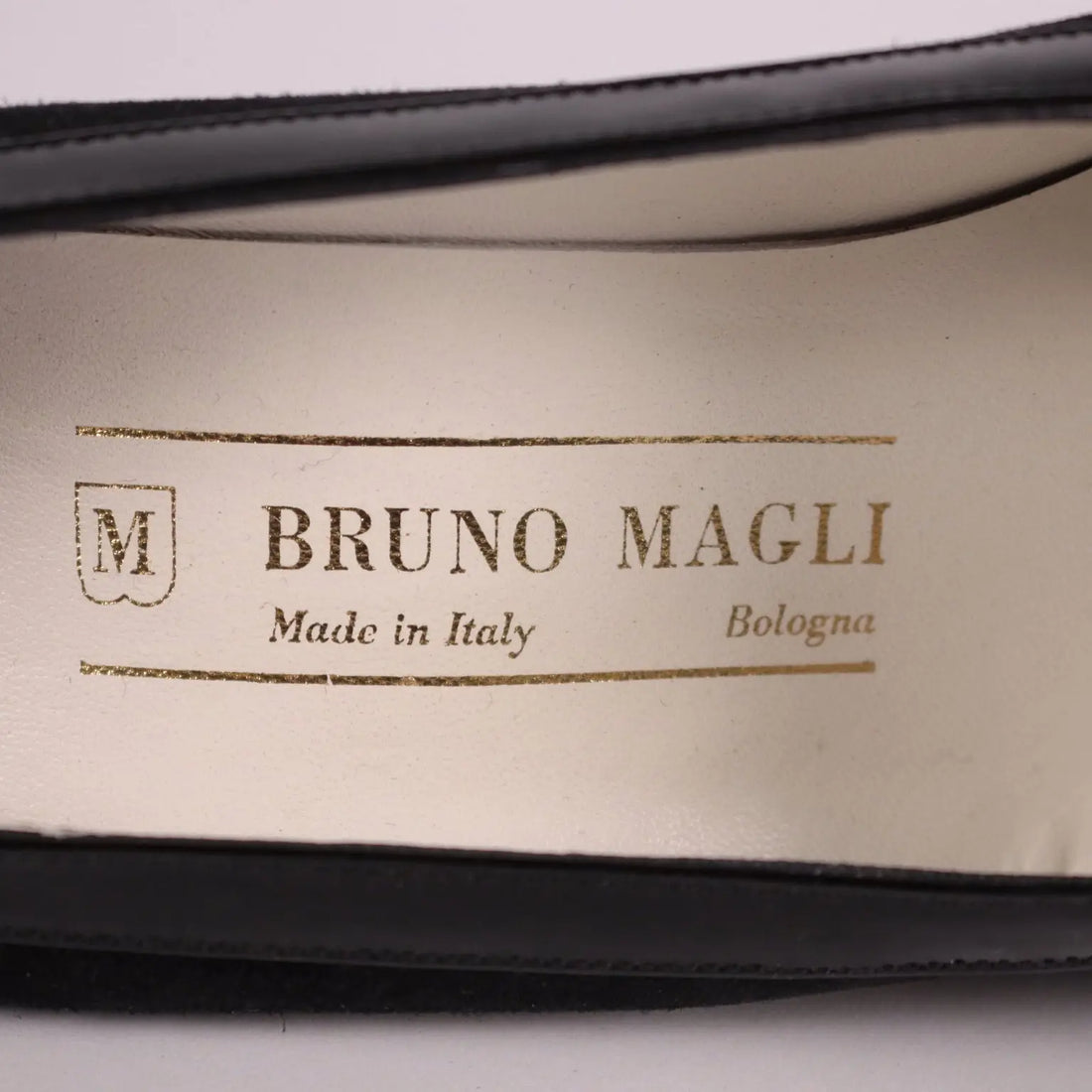 Vintage Bruno Magli Pumps Suede Bologna  Italy 1990s - Size 4,5 | Clothing & House Linens | Vintage