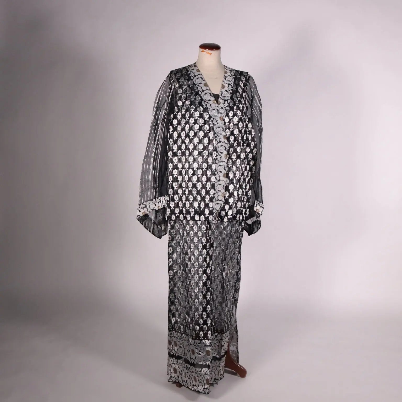 Vintage Flower Patterned Dress Silk US Size 8 Italy 1970s-1980s - Size M | Clothing & House Linens | Vintage
