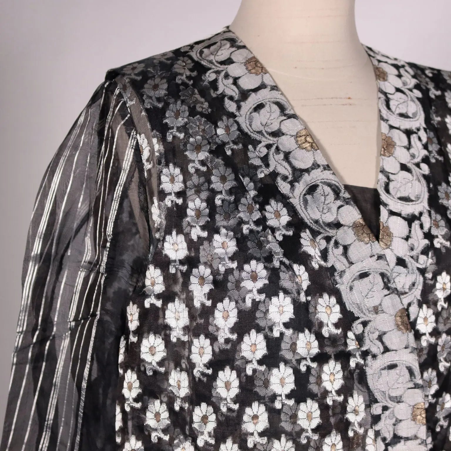 Vintage Flower Patterned Dress Silk US Size 8 Italy 1970s-1980s - Size M | Clothing & House Linens | Vintage