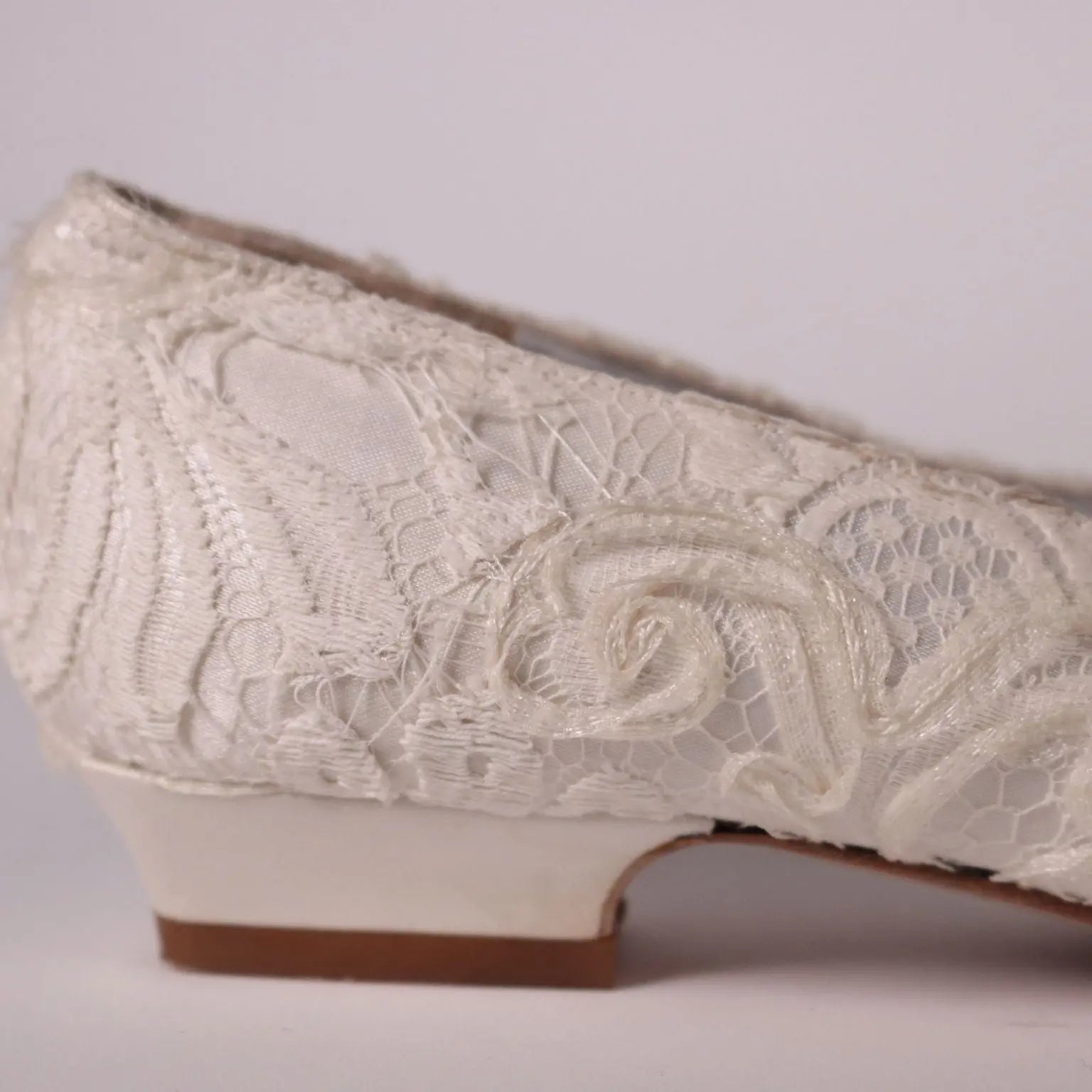 Vintage White Lace Shoes Size 3,5 Italy 1980s-1990s - Size 4 | Clothing & House Linens | Vintage