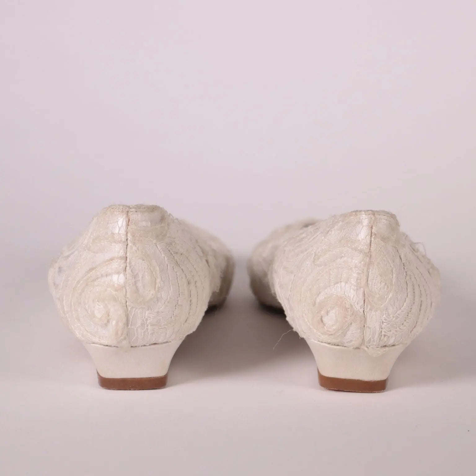 Vintage White Lace Shoes Size 3,5 Italy 1980s-1990s - Size 4 | Clothing & House Linens | Vintage