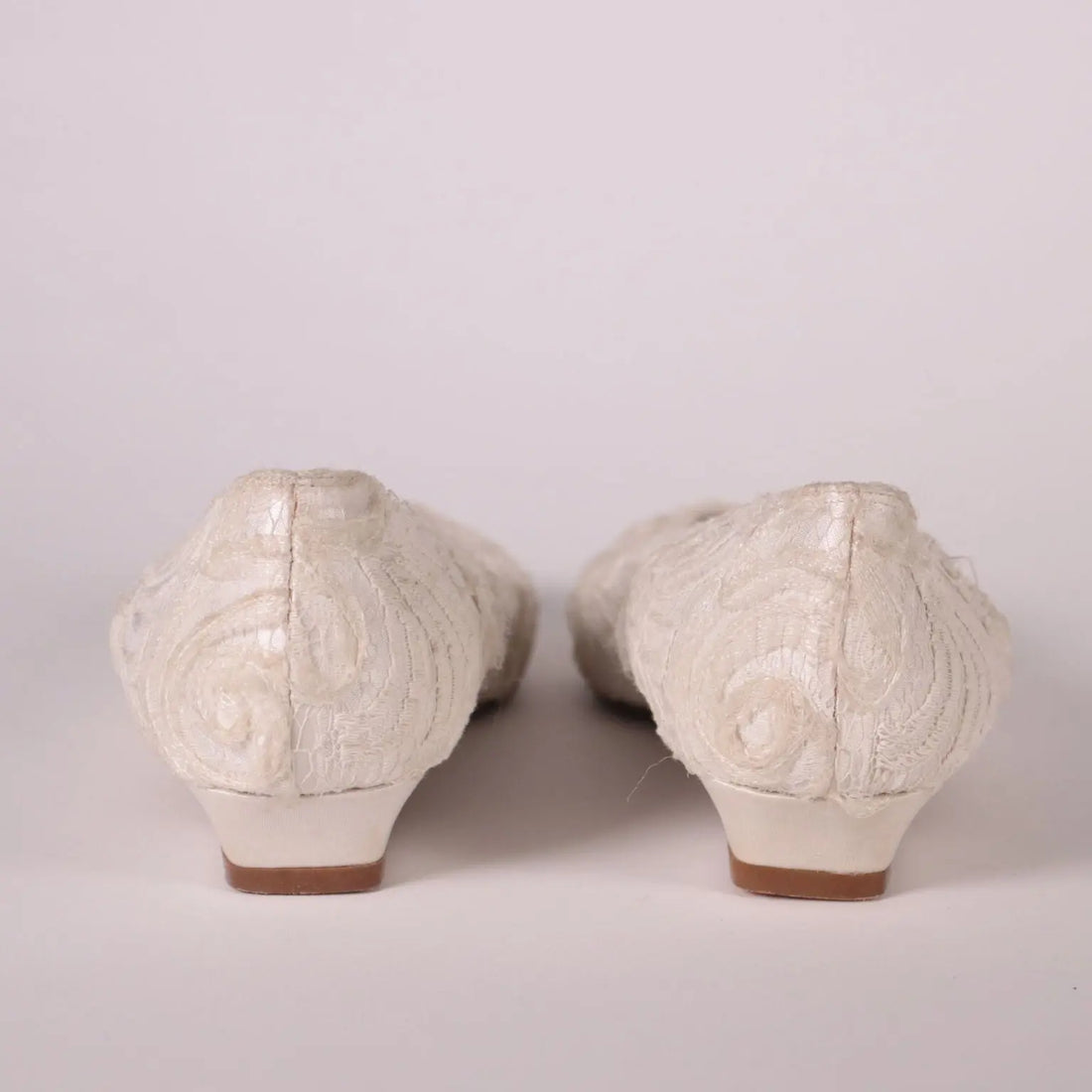 Vintage White Lace Shoes Size 3,5 Italy 1980s-1990s - Size 4 | Clothing & House Linens | Vintage