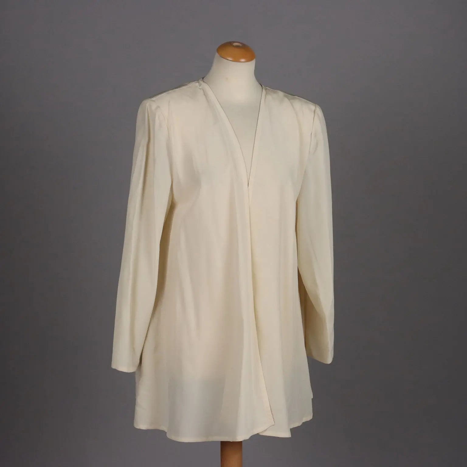 Vintage Jacket by Mila Schön Silk Size 14 Creamy Color Milan 1980s - Size 14 | Clothing & House Linens | Vintage