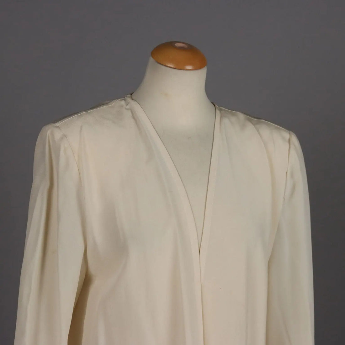 Vintage Jacket by Mila Schön Silk Size 14 Creamy Color Milan 1980s - Size 14 | Clothing & House Linens | Vintage