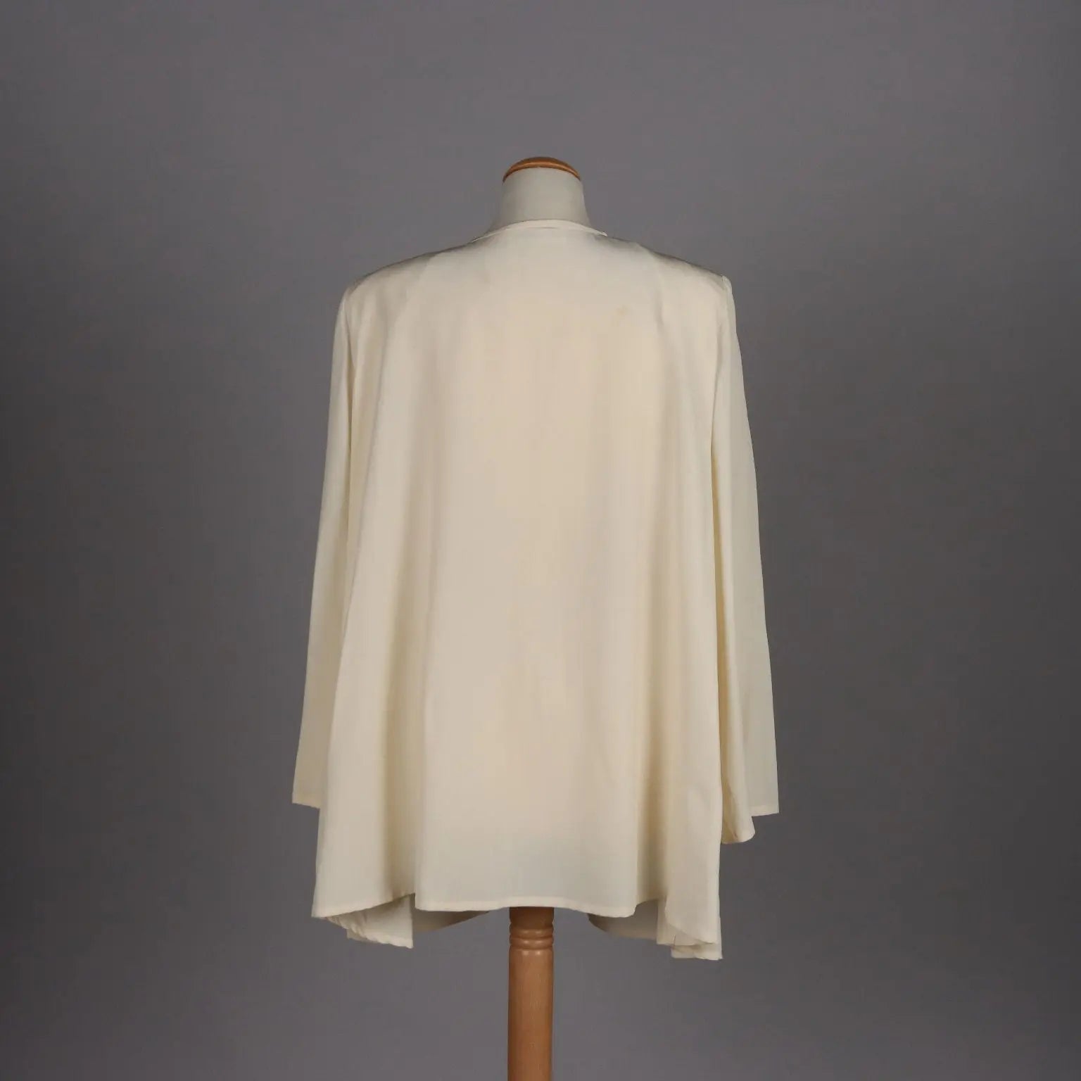 Vintage Jacket by Mila Schön Silk Size 14 Creamy Color Milan 1980s - Size 14 | Clothing & House Linens | Vintage